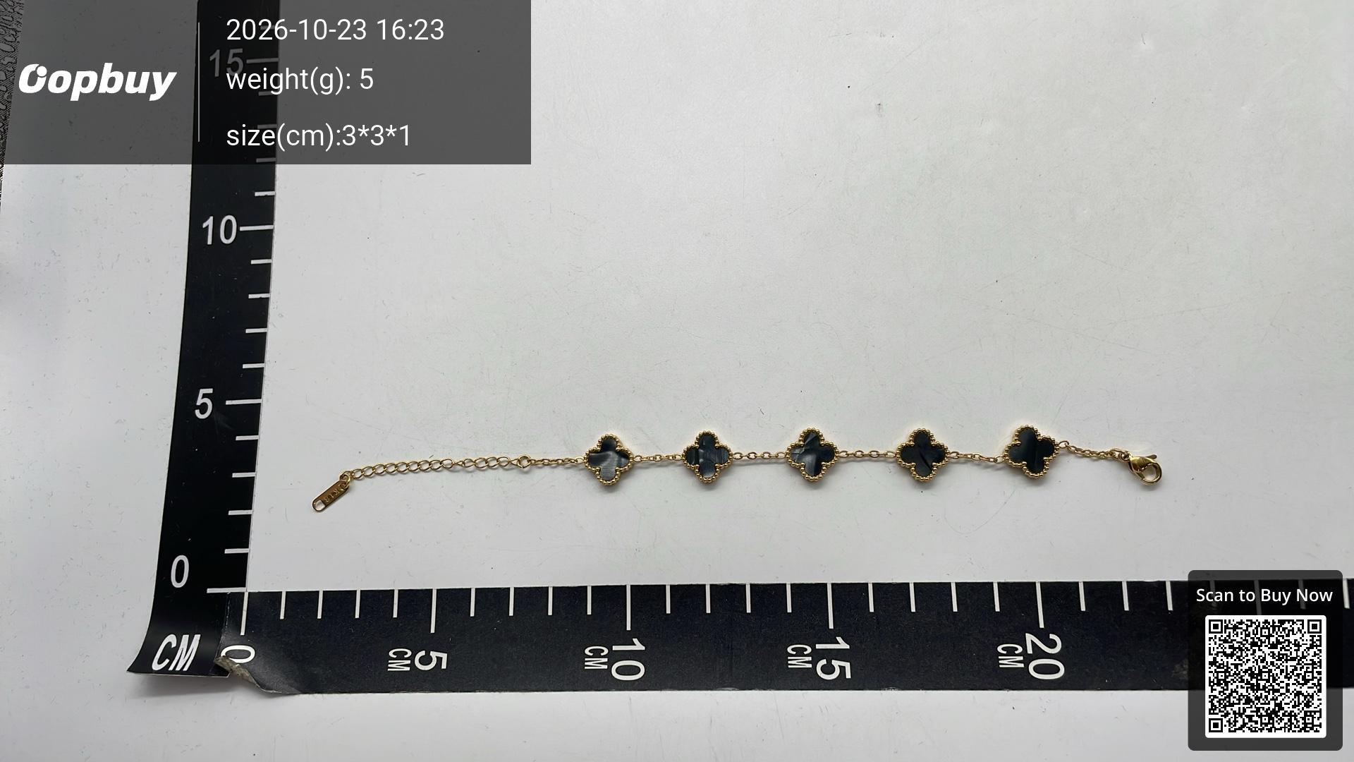 Foto QC 8 de Unbranded Four-leaf Clover Stud Earrings 18k Gold Plated Black