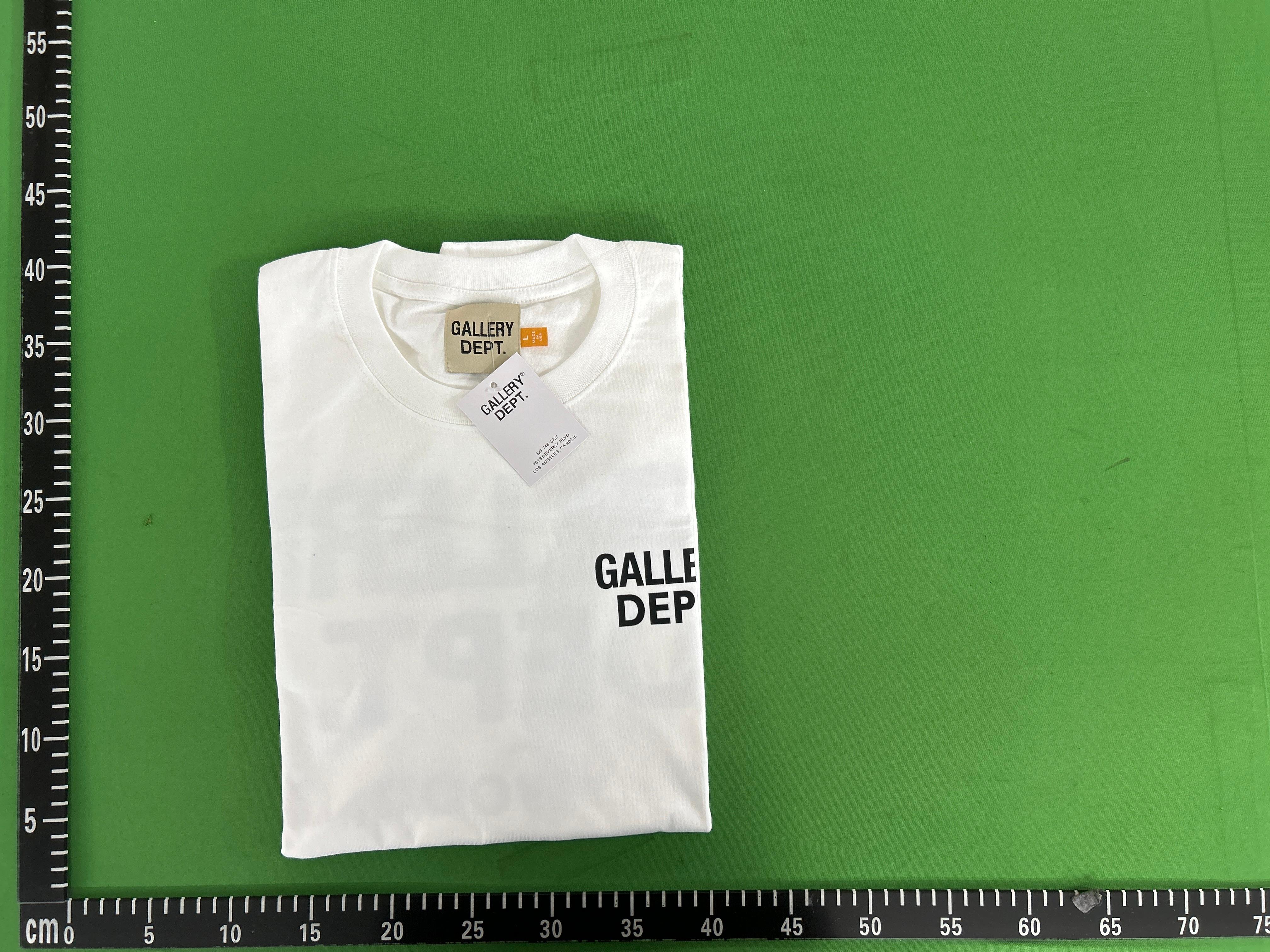 Foto QC 1 de Gallery Dept. I Am Sad I Miss My Friends T-shirt White