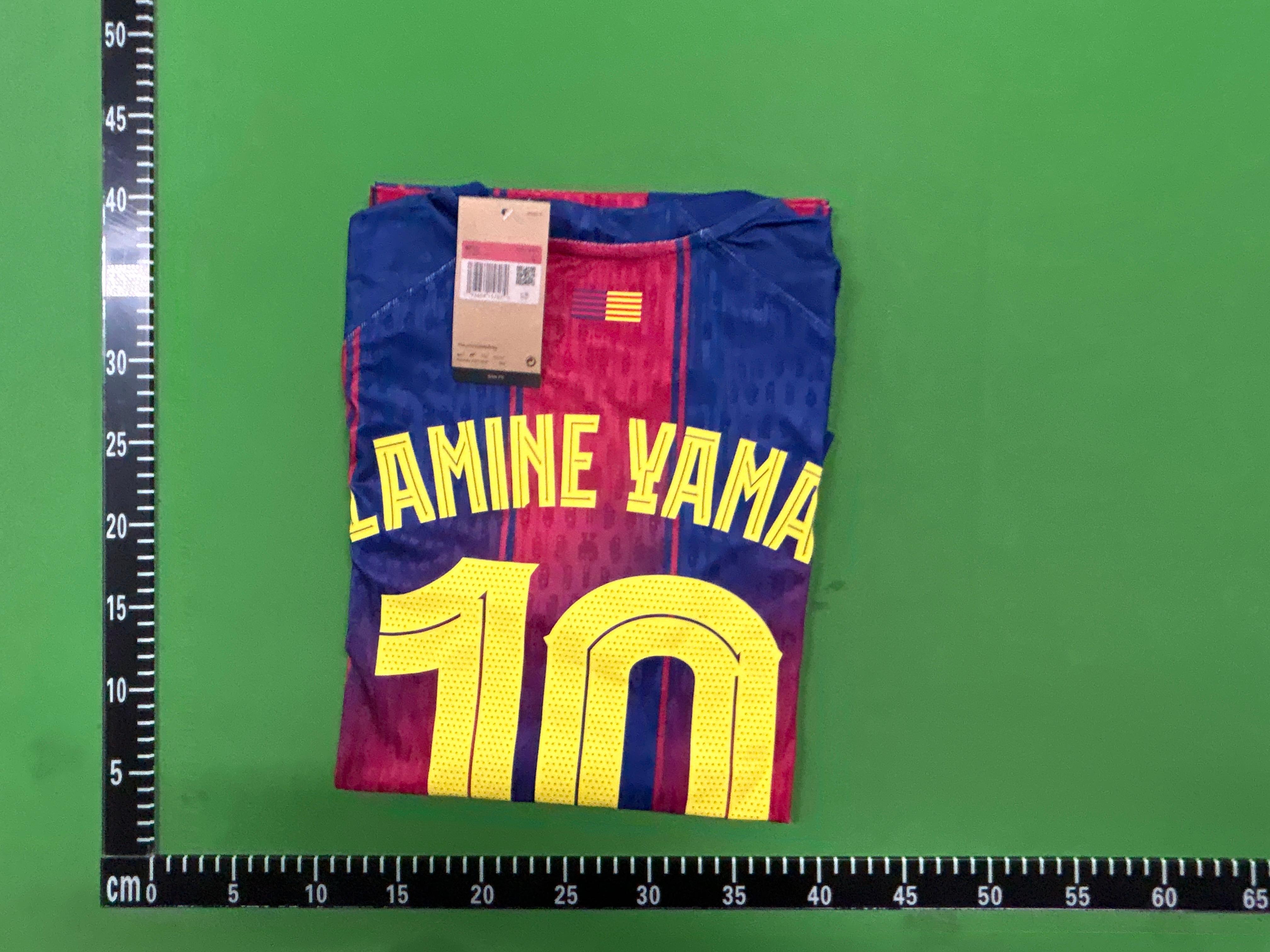 Foto QC 1 de Nike x FC Barcelona 2025/26 Away Player Jersey Gold