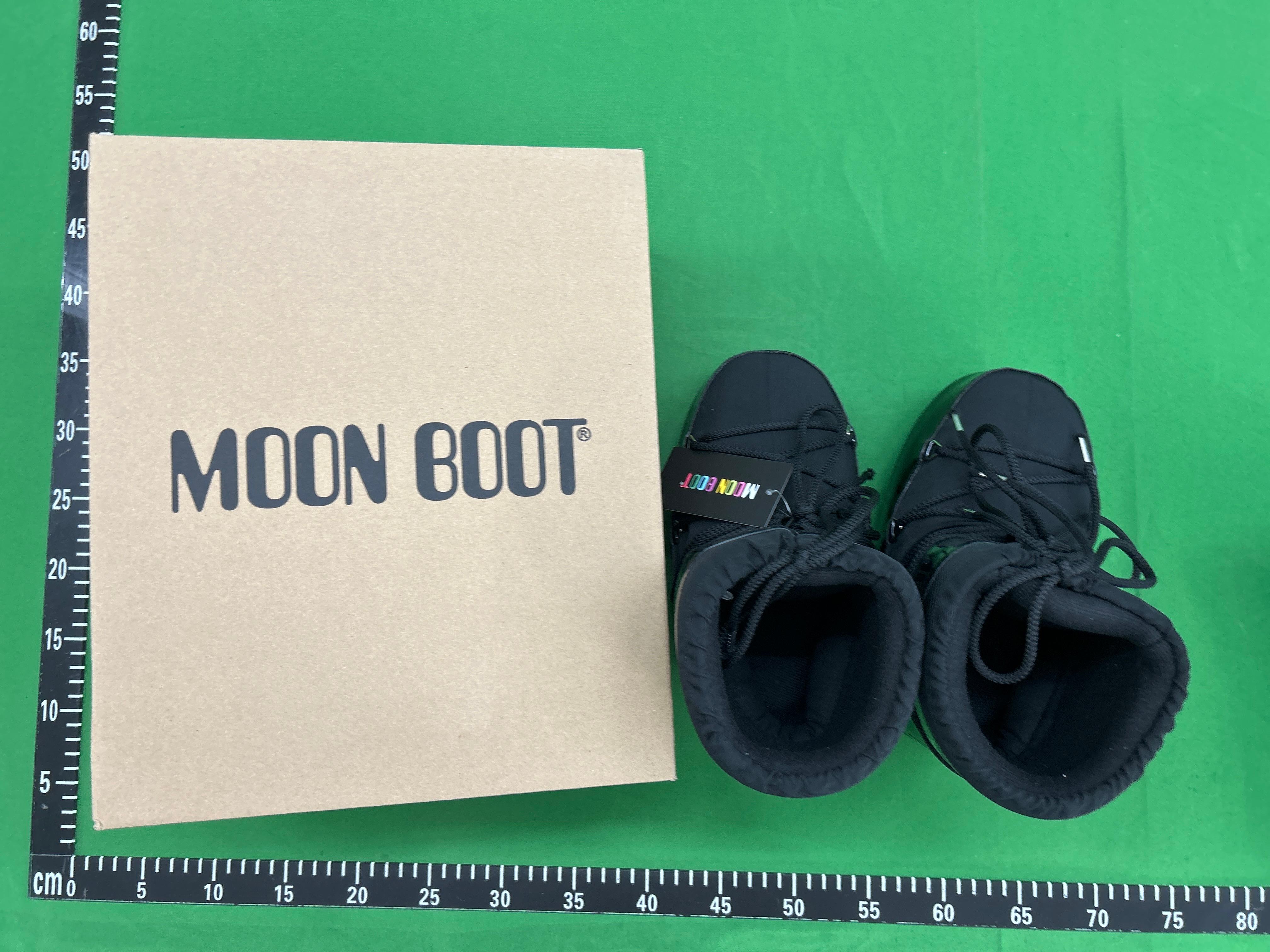 Foto QC 3 de Moon Boot Icon Faux Fur Snow Boots Black