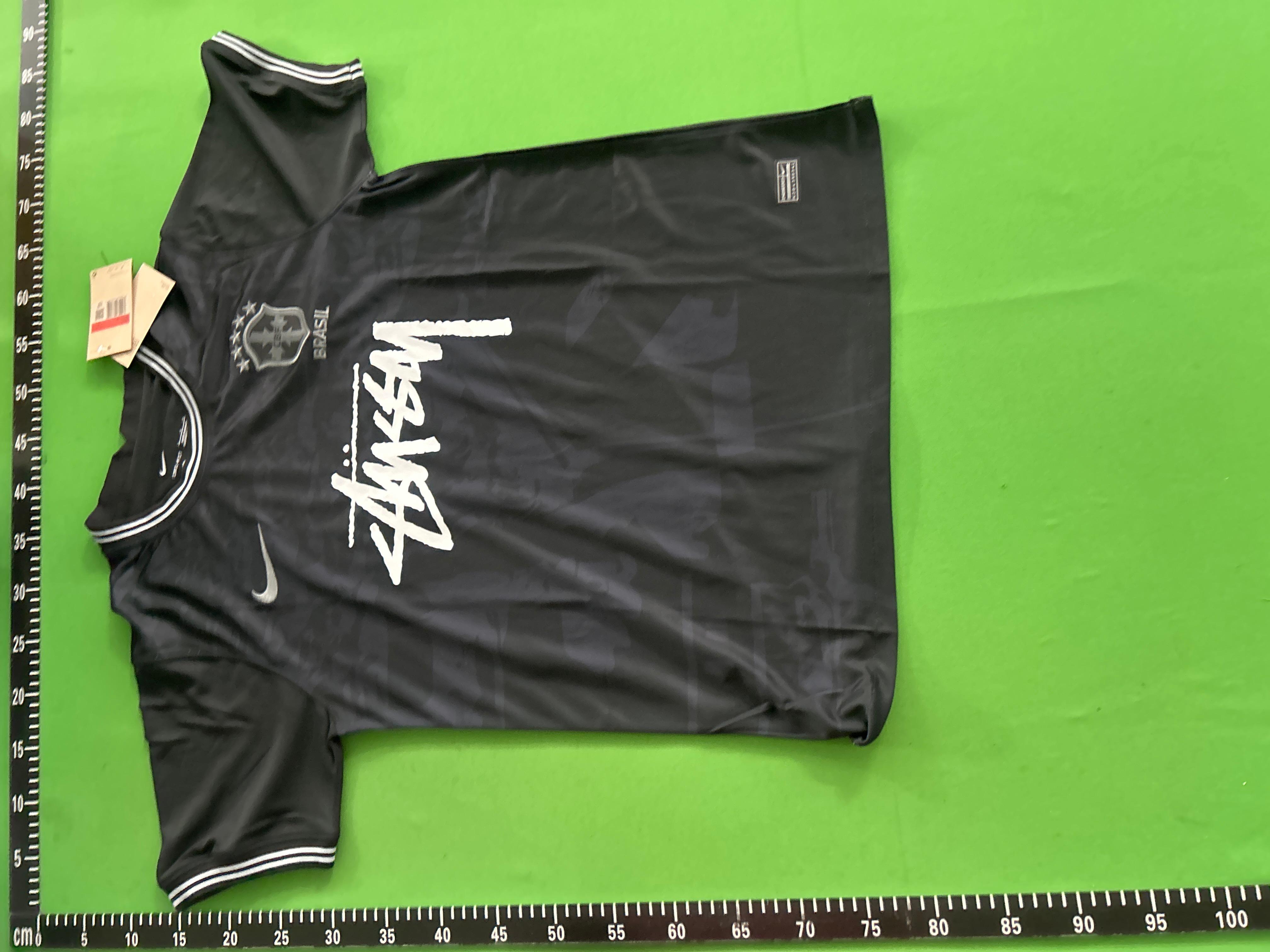 Foto QC 7 de Stussy x Nike x Brasil 2024 Concept Jersey Black