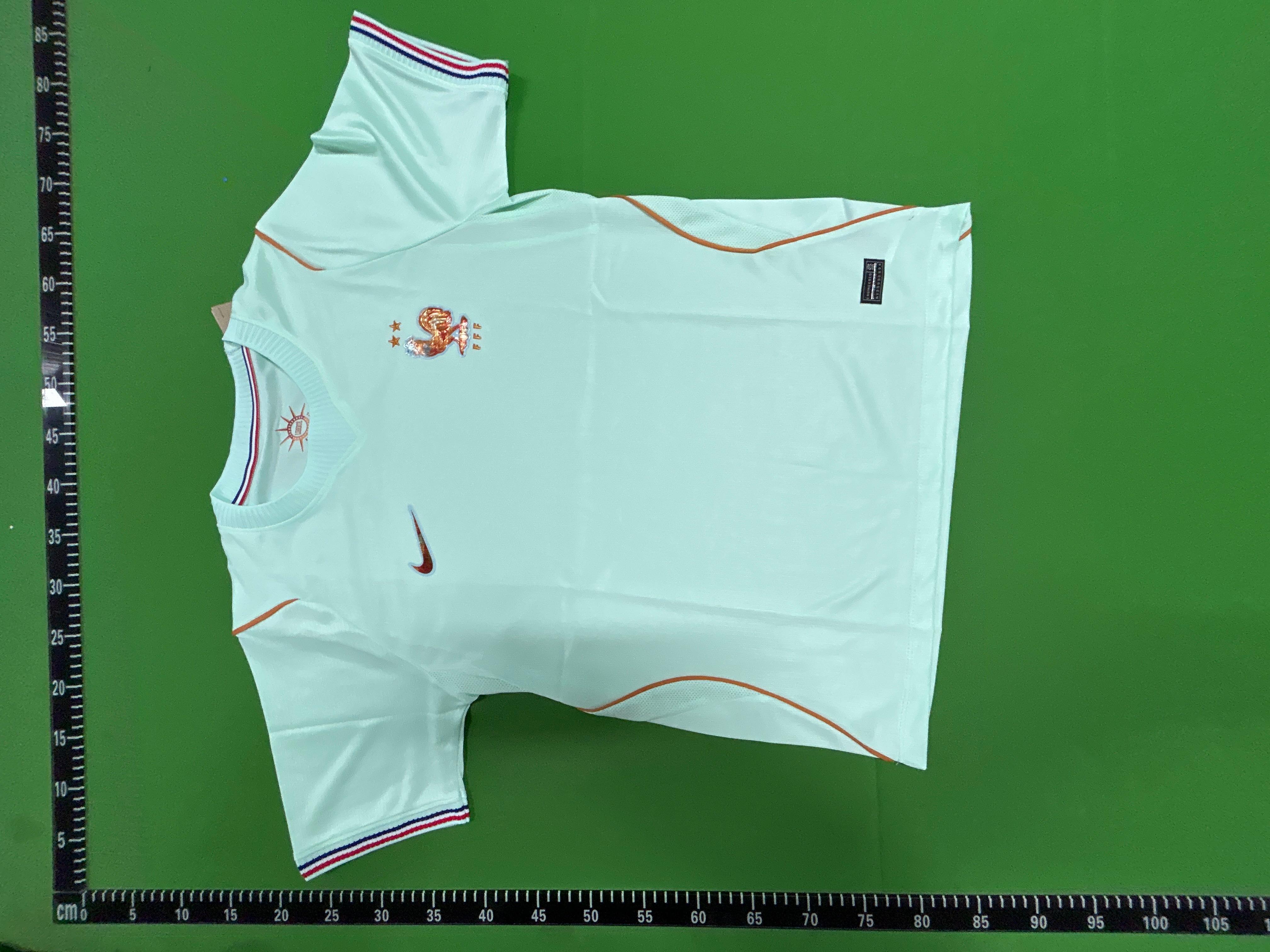 Foto QC 3 de adidas x Real Madrid 2026/27 Away Jersey Aurora Ivy