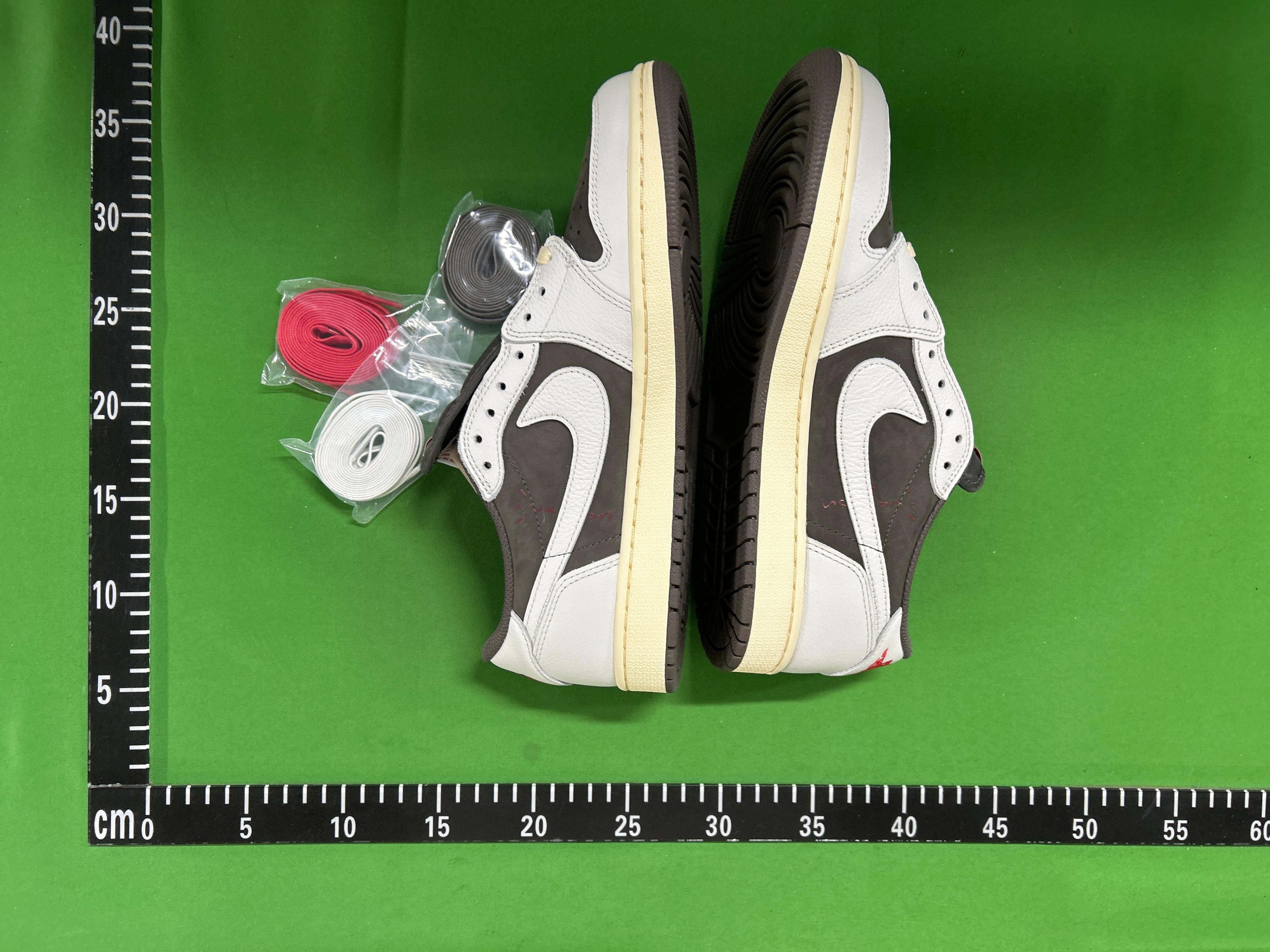 Foto QC 4 de Jordan 1 Retro Low OG SP Travis Scott Shy Pink IQ7604-100