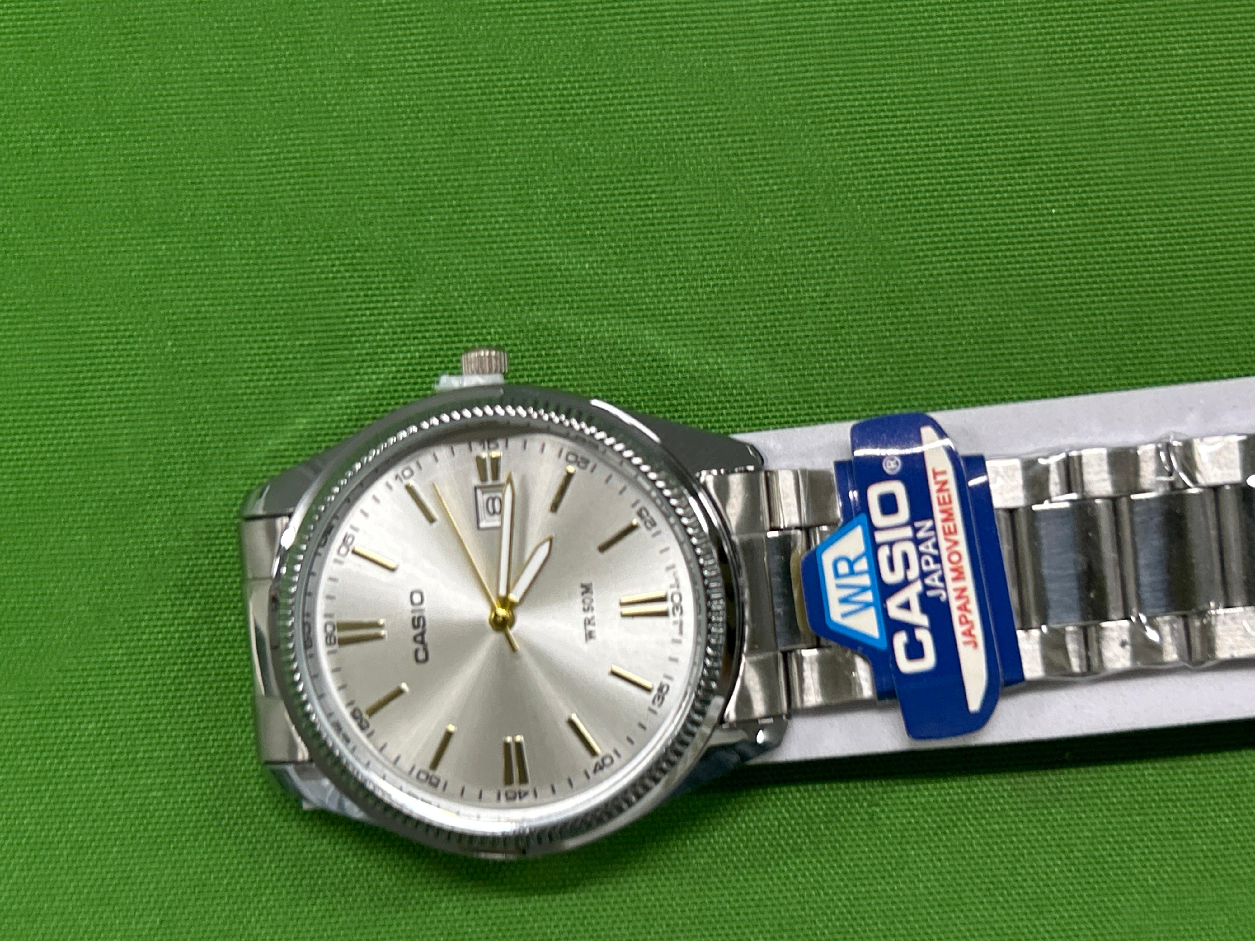 Foto QC 2 de Other Quartz Watch A130