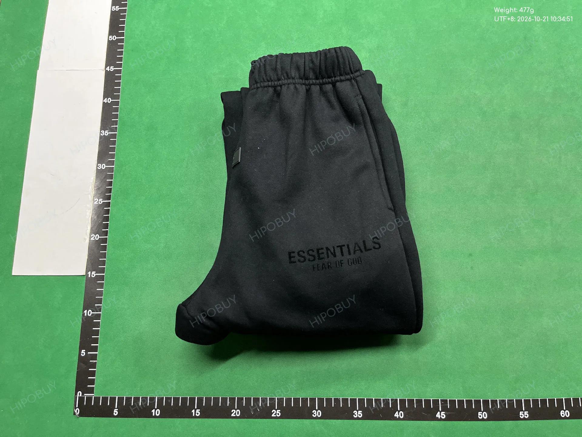 Foto QC 8 de Fear of God Essentials Sweatpants Flocked Grey