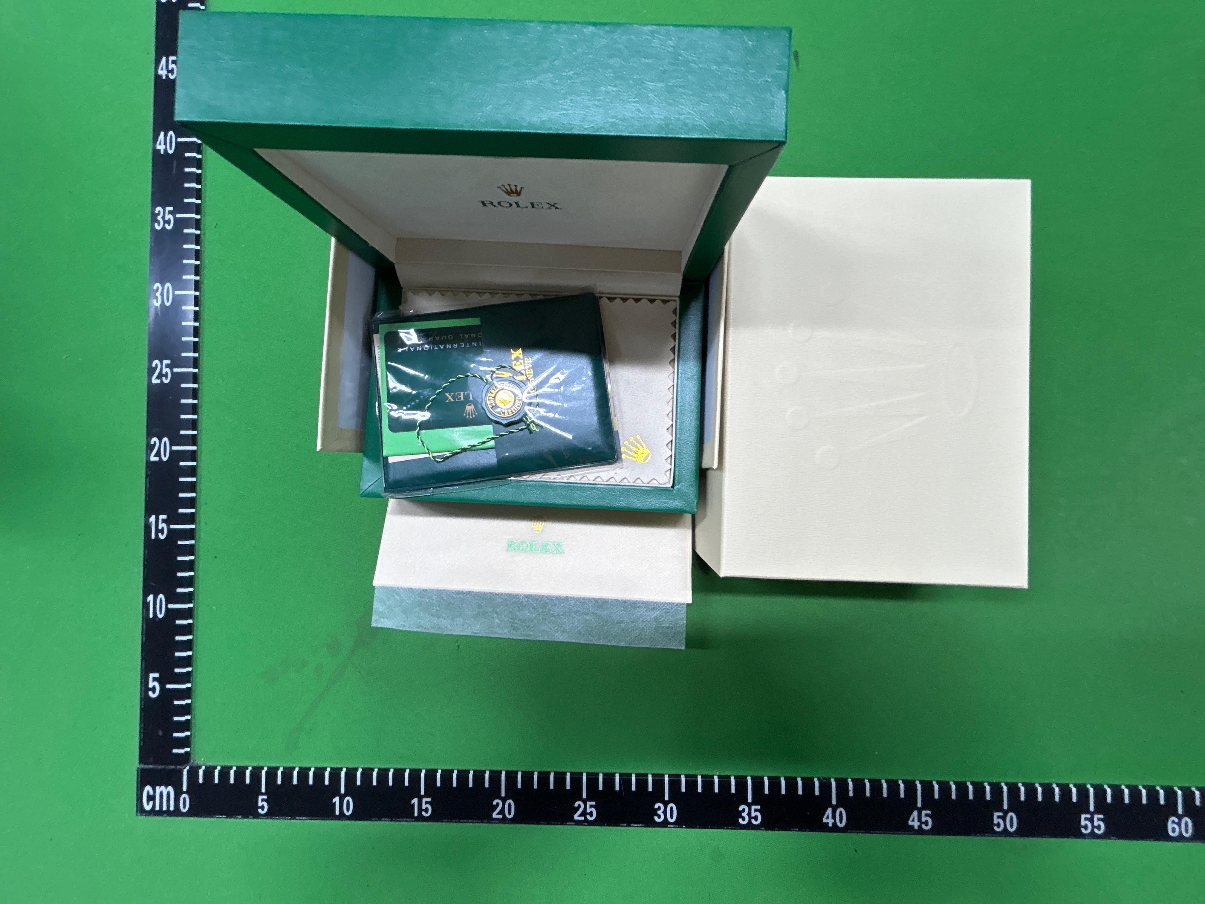 Foto QC 3 de Casio G-Shock Watch Box Packaging Set
