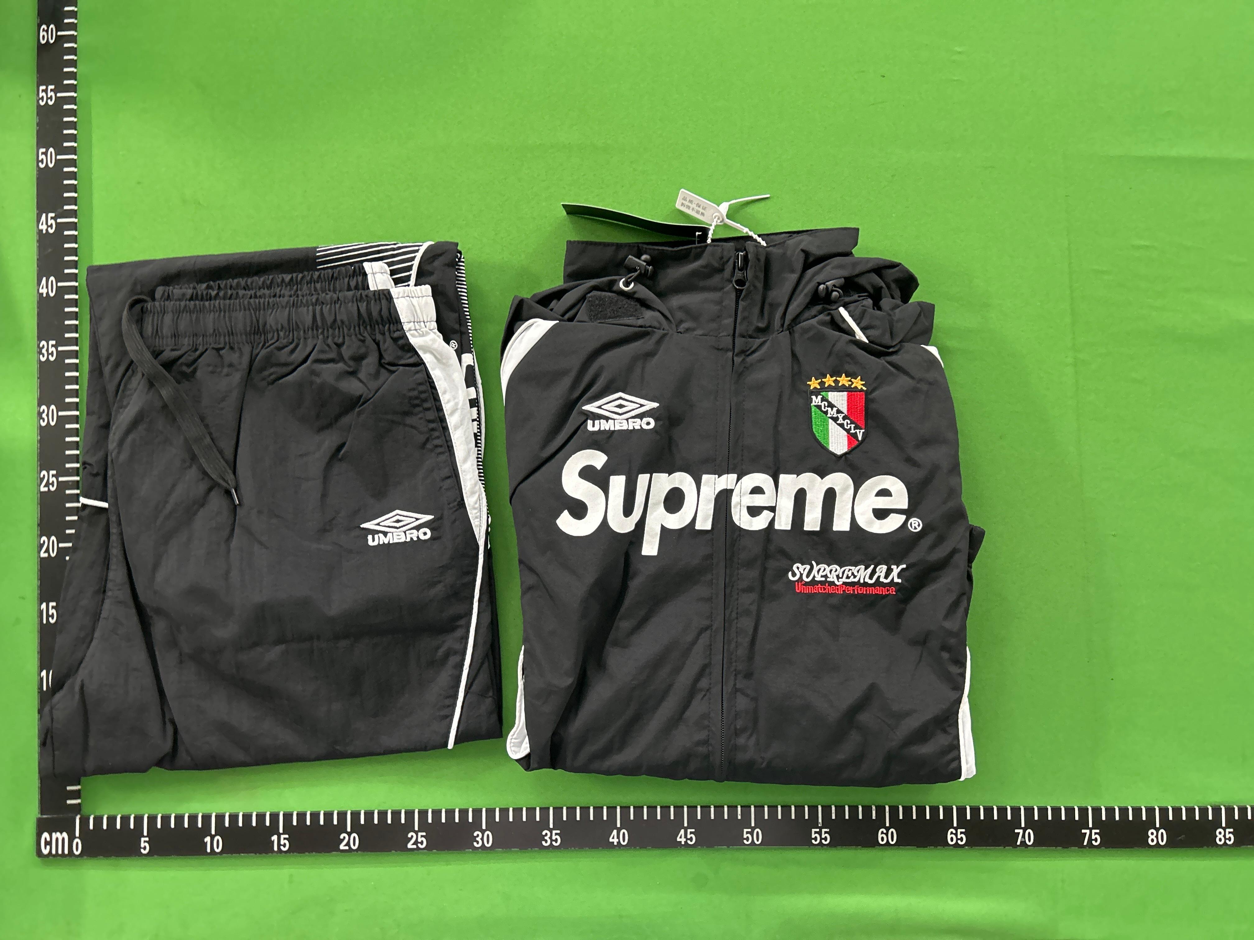 Foto QC 1 de Supreme Umbro Set 2-Piece Black