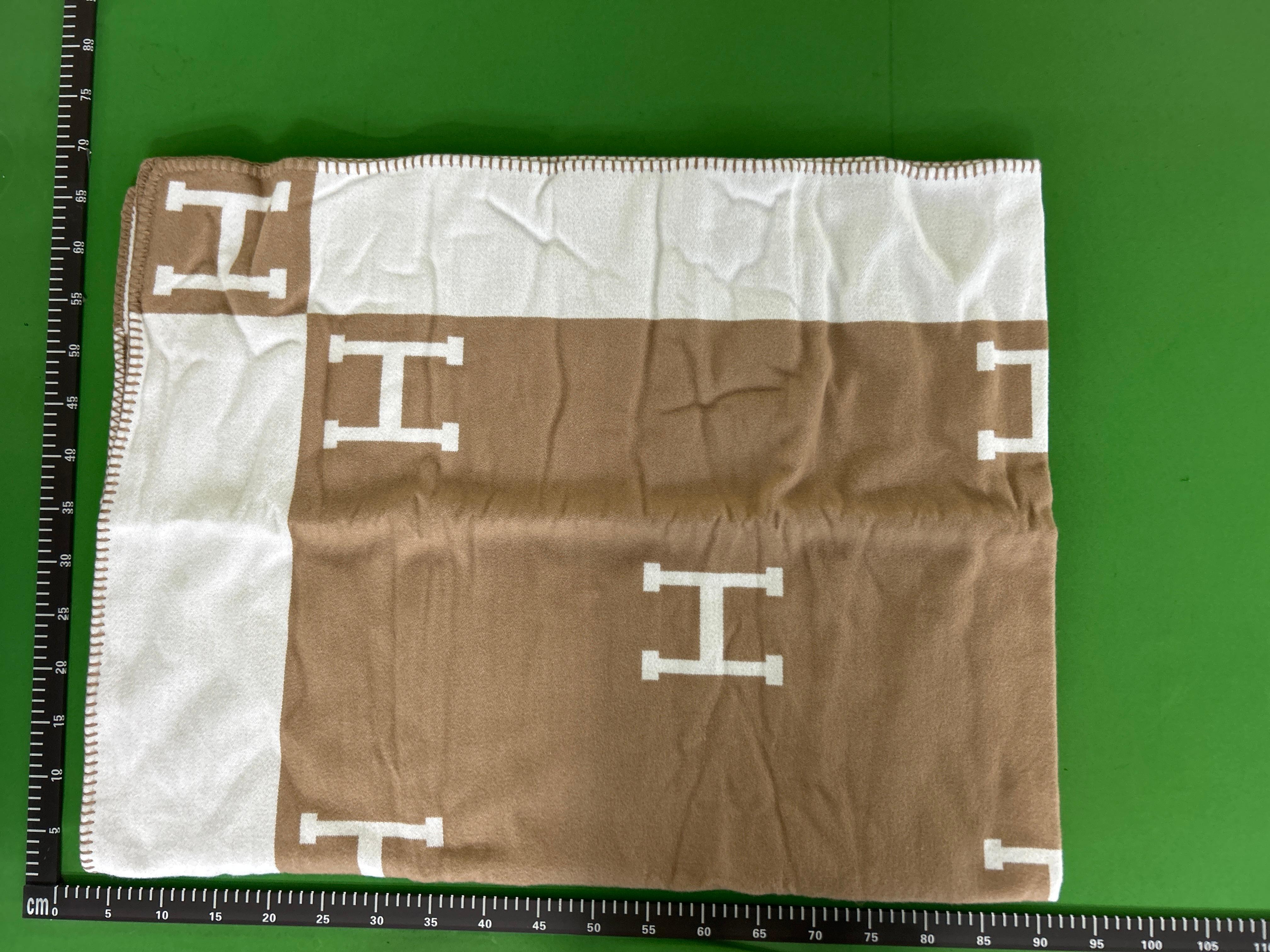 Foto QC 7 de Hermes H Blanket Grey