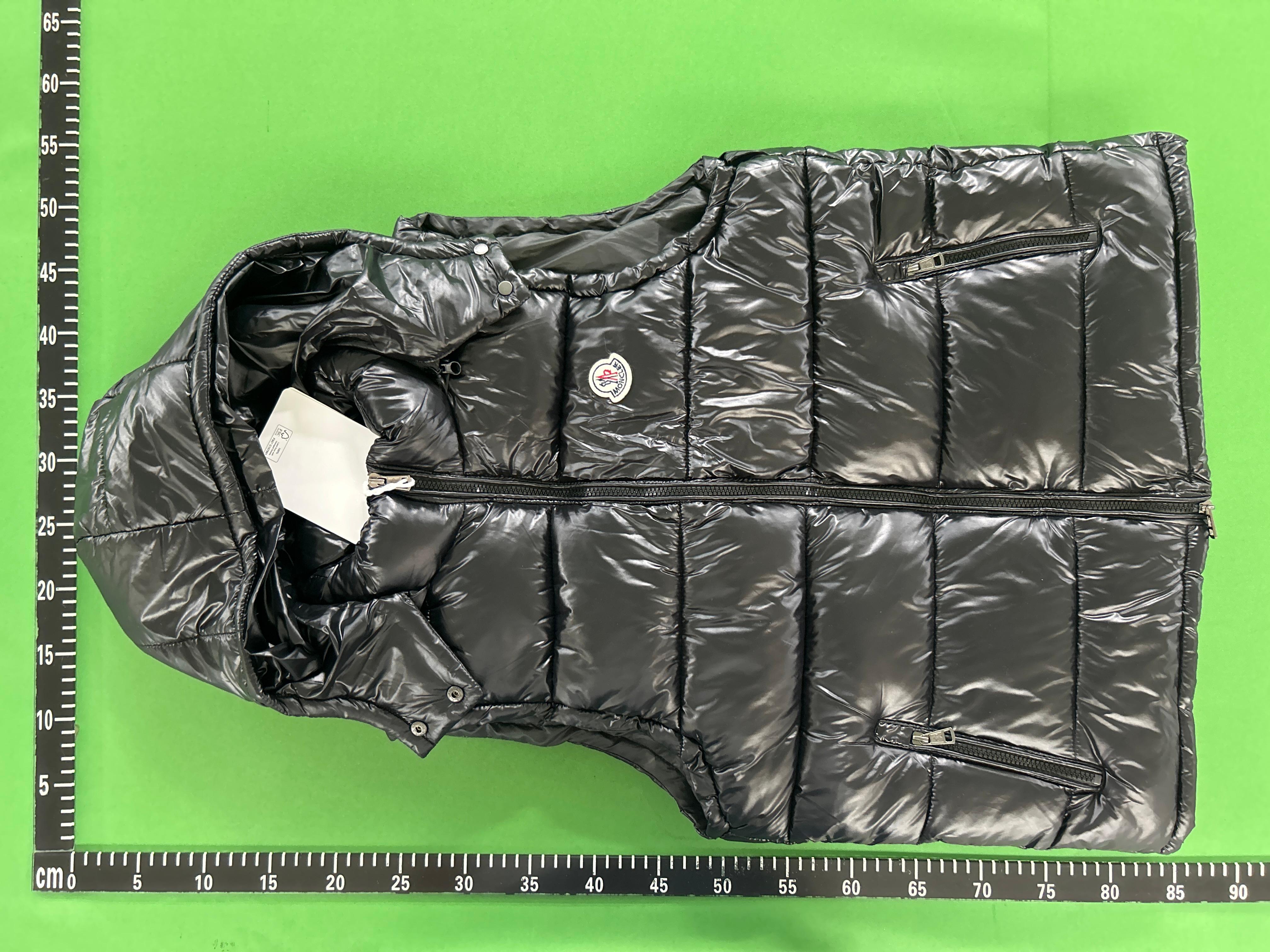 Foto QC 3 de Moncler Maya Puffer Jacket Down Glossy Black
