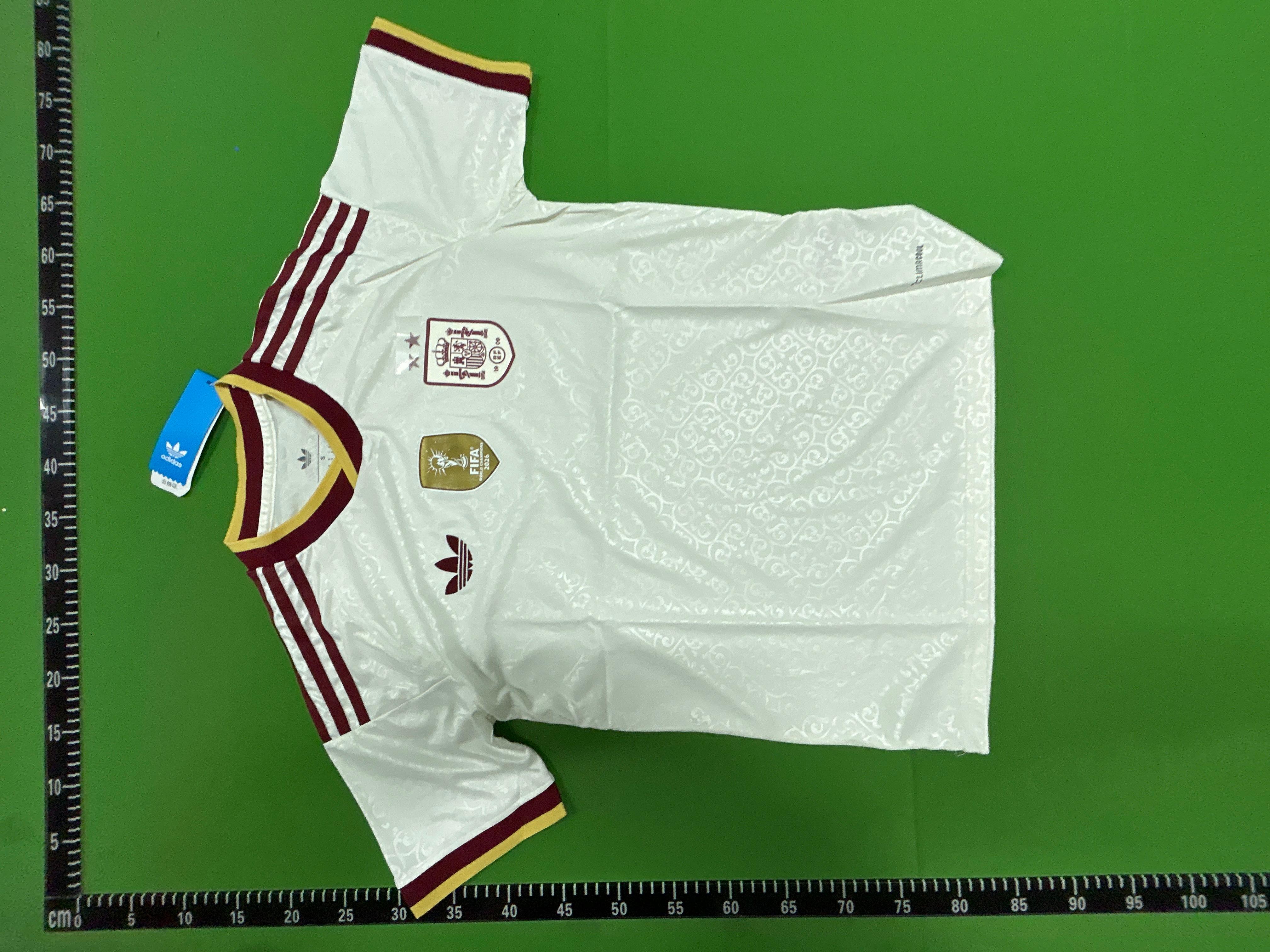 Foto QC 7 de adidas x Real Madrid 2026/27 Away Jersey Aurora Ivy