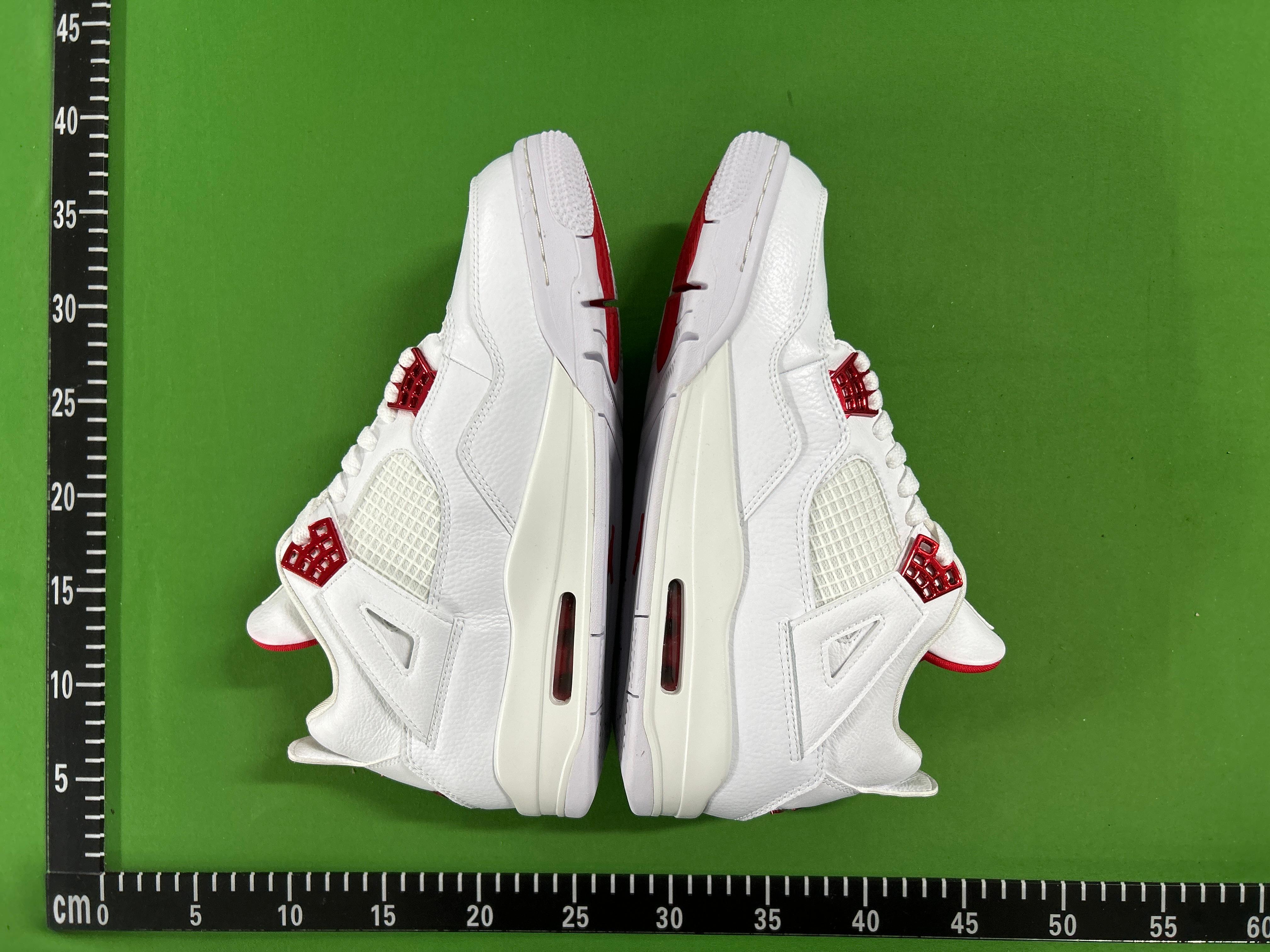 Foto QC 4 de Jordan 4 Retro Levi's White Denim AO2571-100