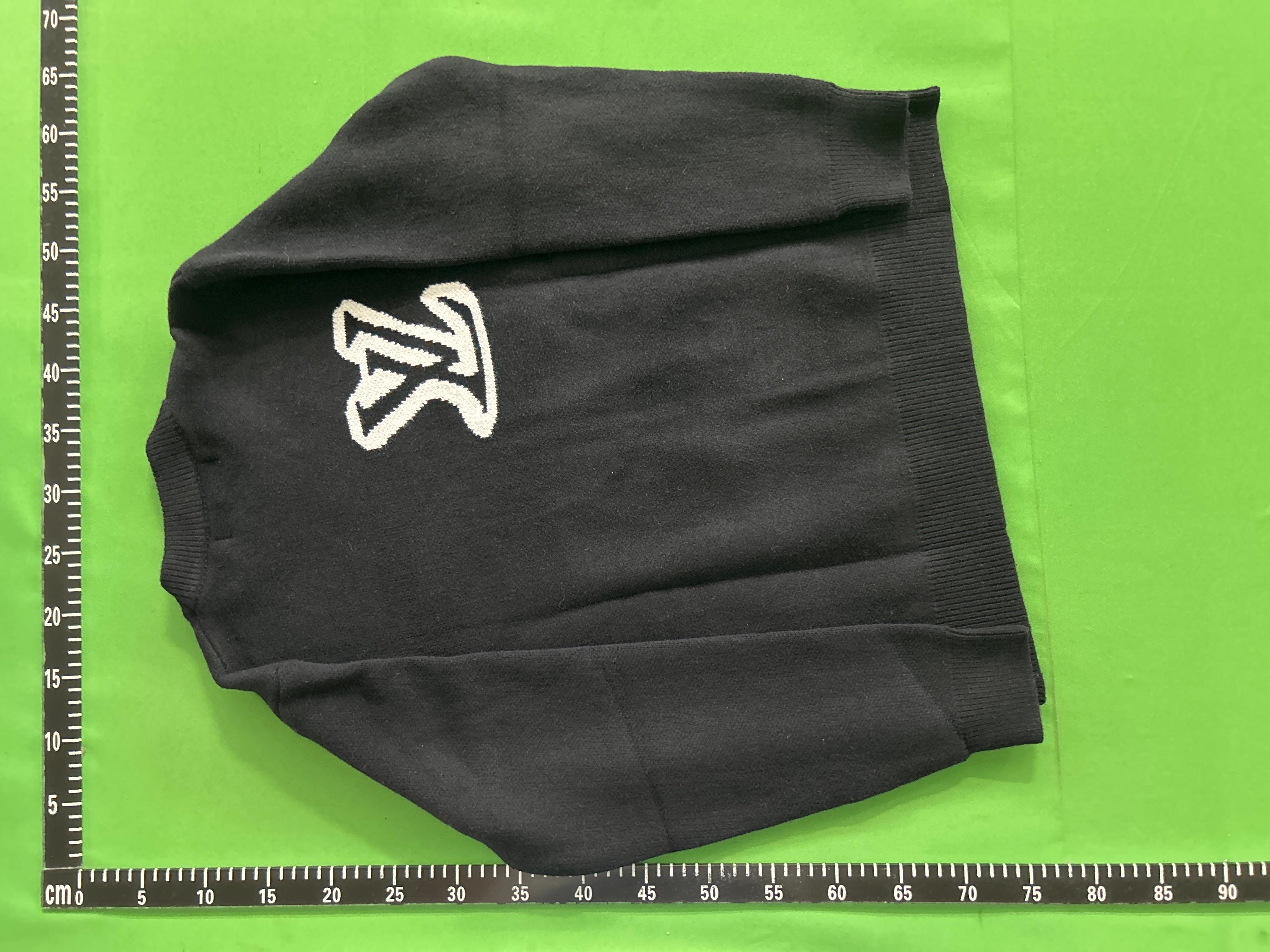 Foto QC 4 de Louis Vuitton Crewneck Sweater Monogram Flower Beige