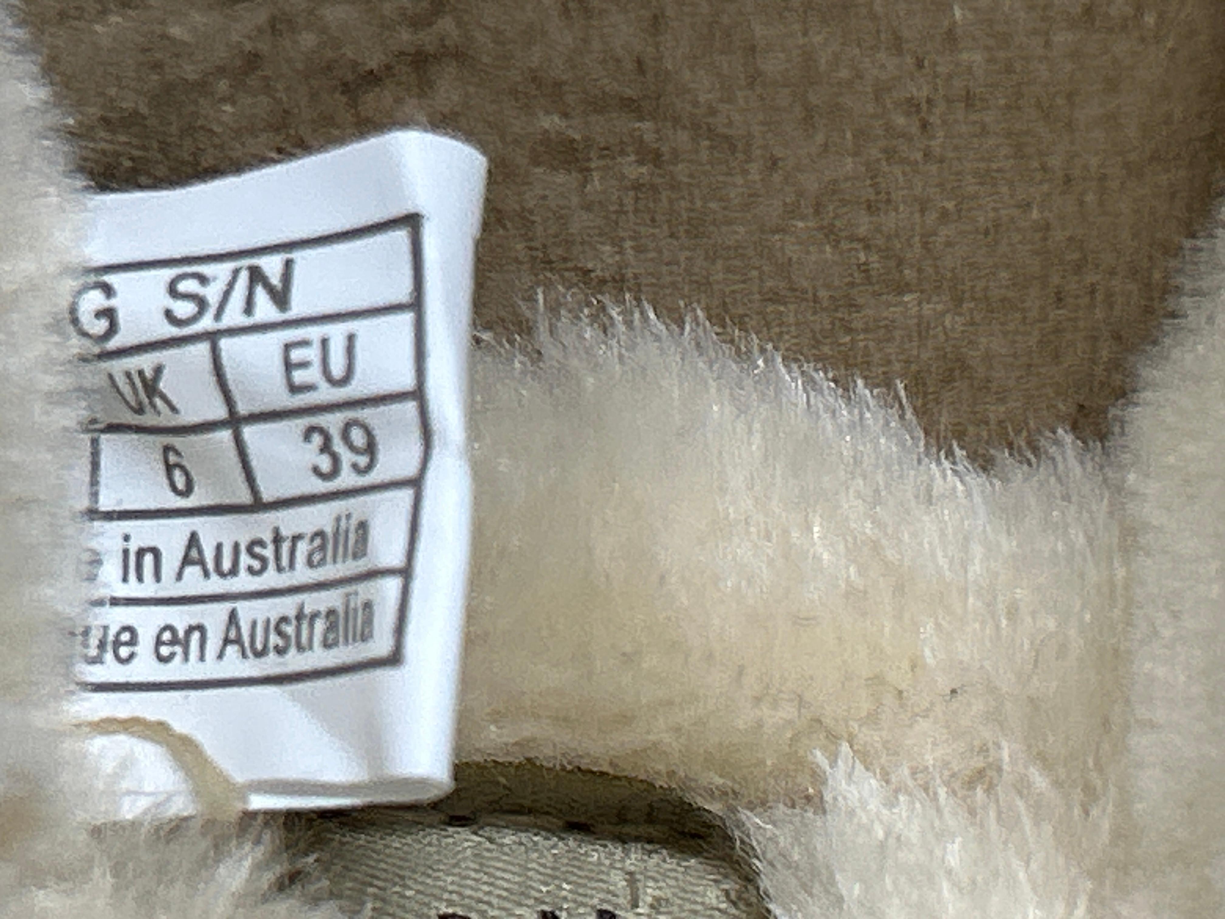Foto QC 7 de UGG Tasman Suede Black 5955