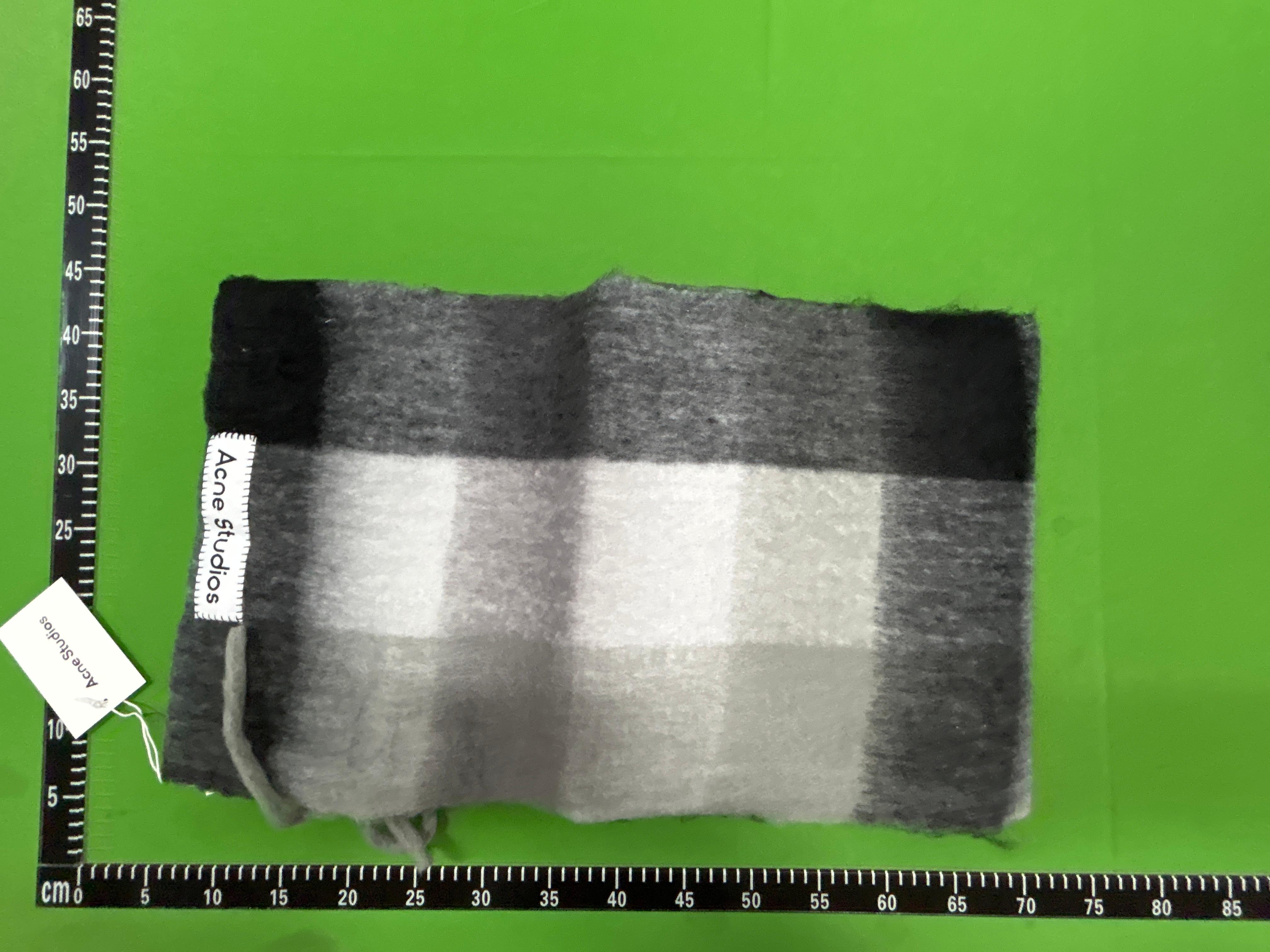 Foto QC 2 de Acne Studios Mohair Checked Scarf Light Blue/White/Powder Blue
