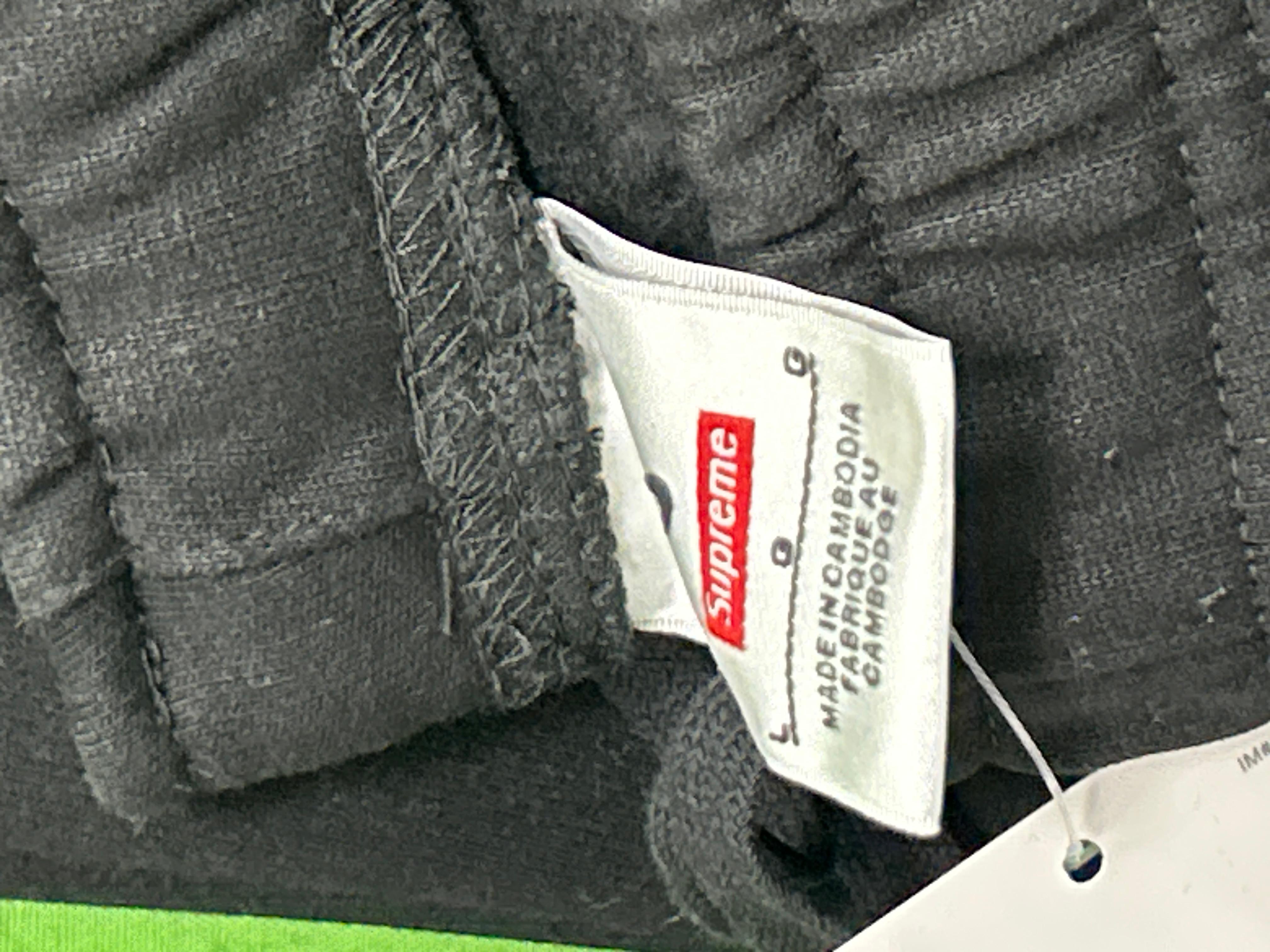 Foto QC 2 de Supreme Satin Applique Hooded Sweater Dark Green