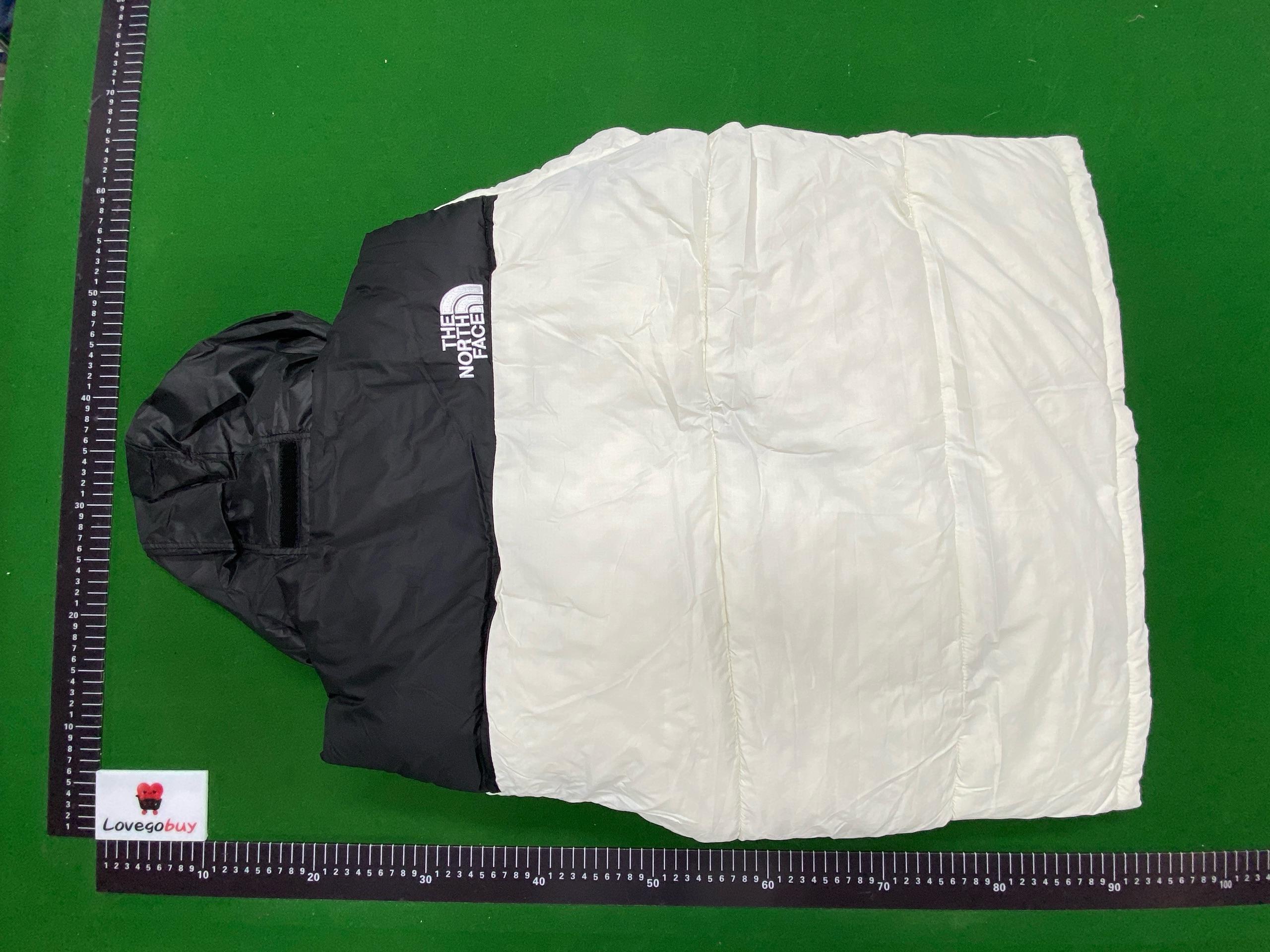 Foto QC 5 de The North Face 1996 Retro Nuptse Puffer Jacket Navy Black