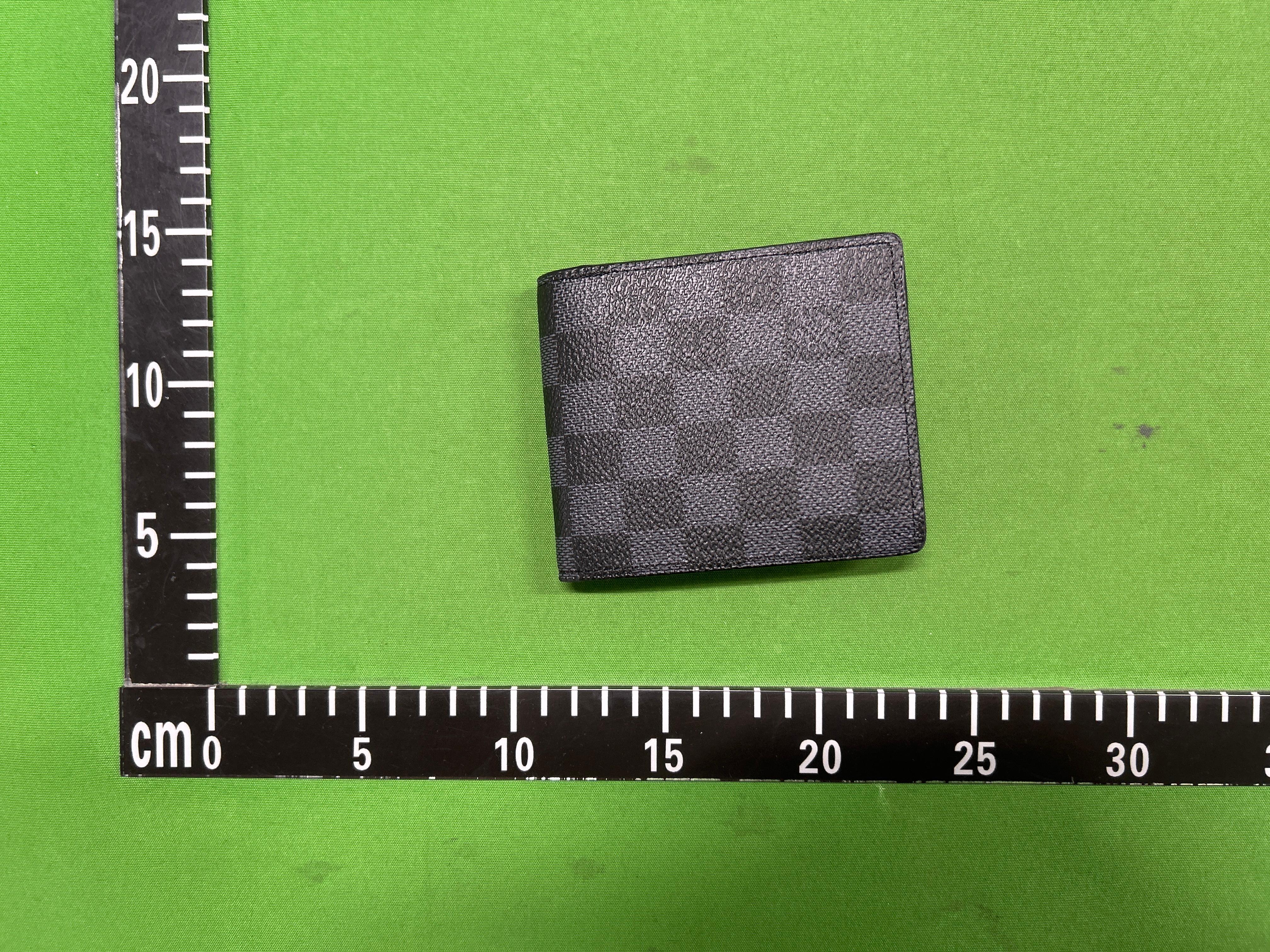 Foto QC 4 de Louis Vuitton Multiple Wallet Monogram Shadow Black