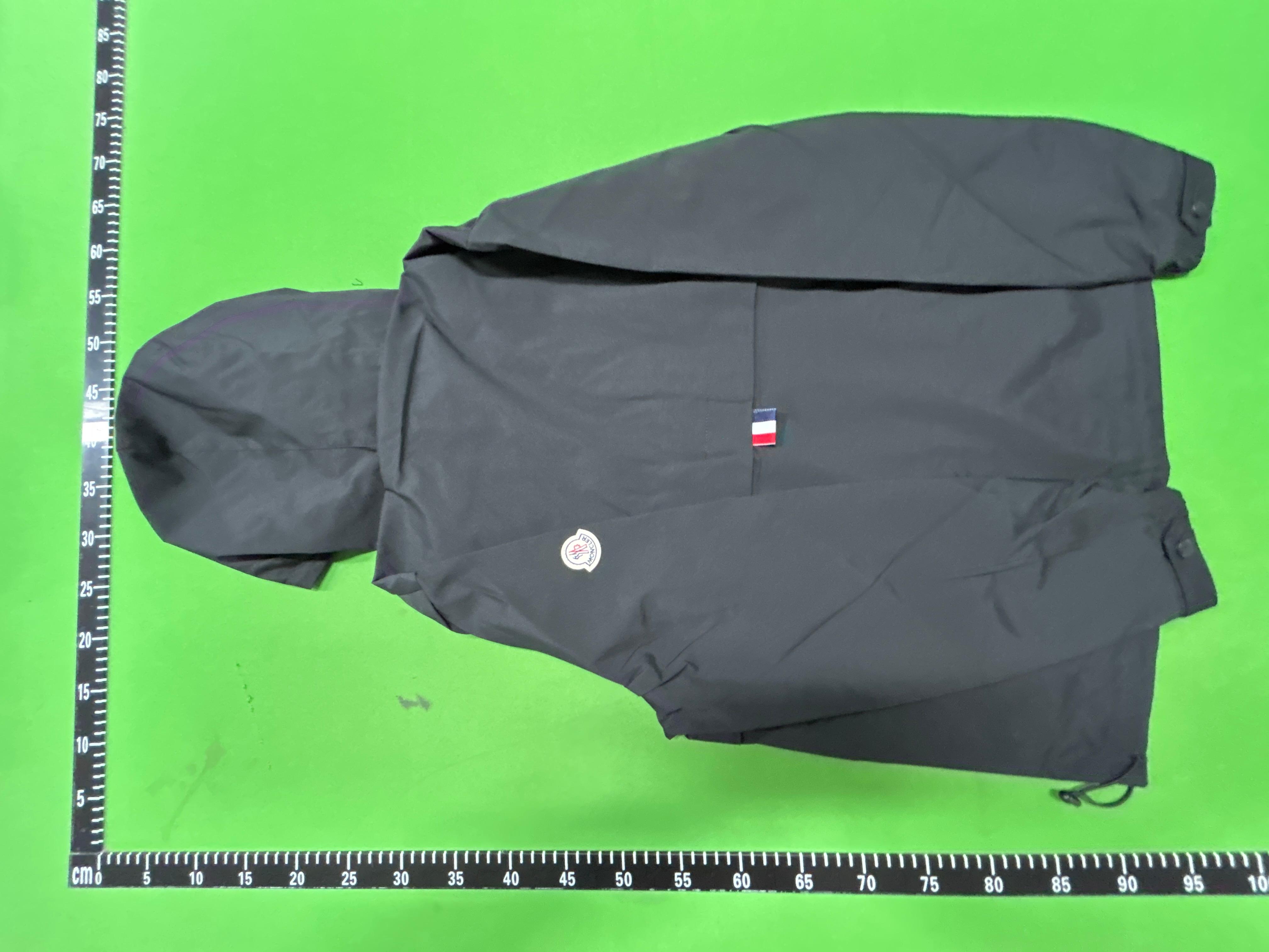 Foto QC 3 de Moncler Tricolor Trim Felt Logo Polo Shirt Grey
