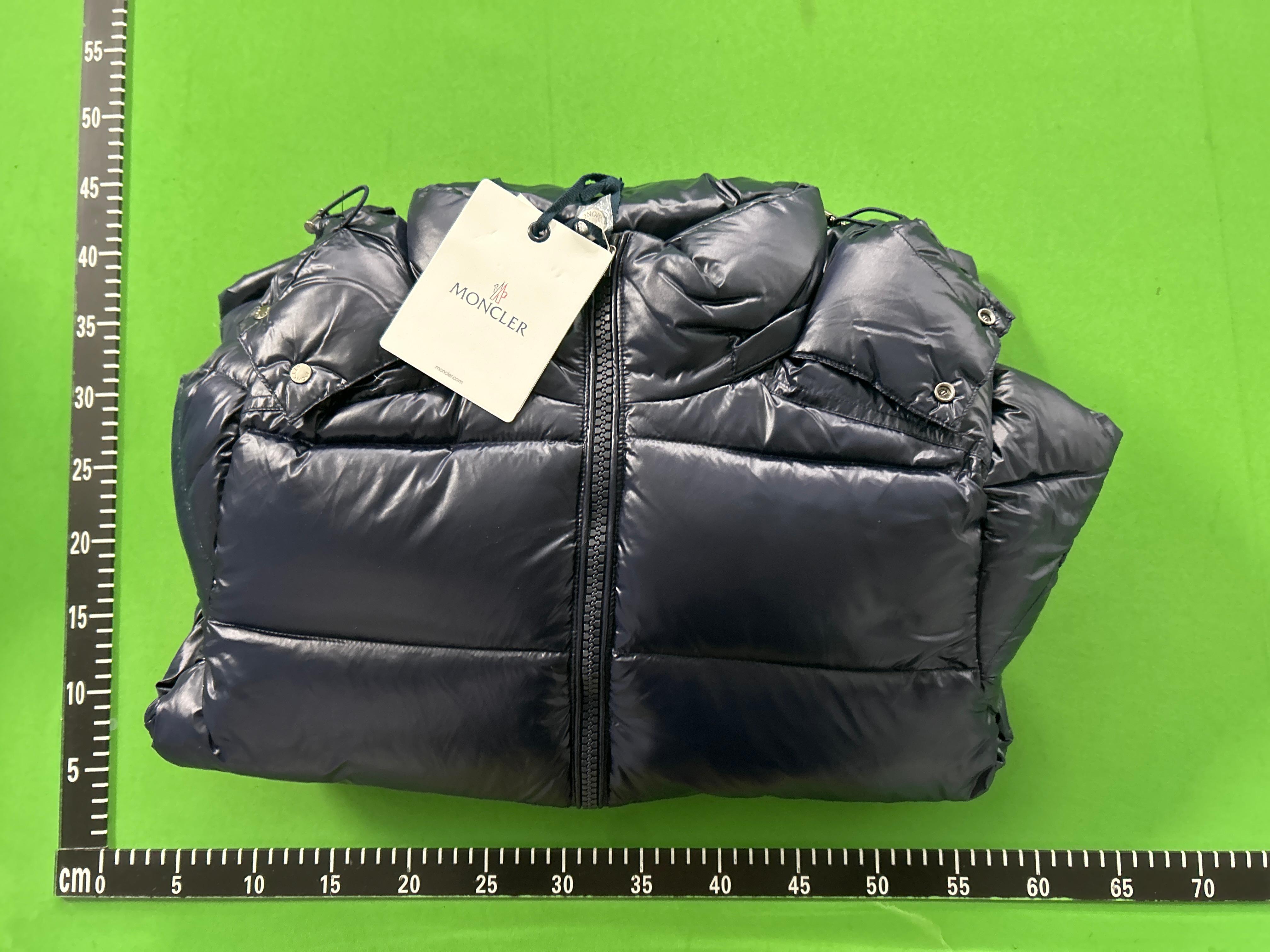 Foto QC 4 de Moncler Maya Down Puffer Jacket Navy