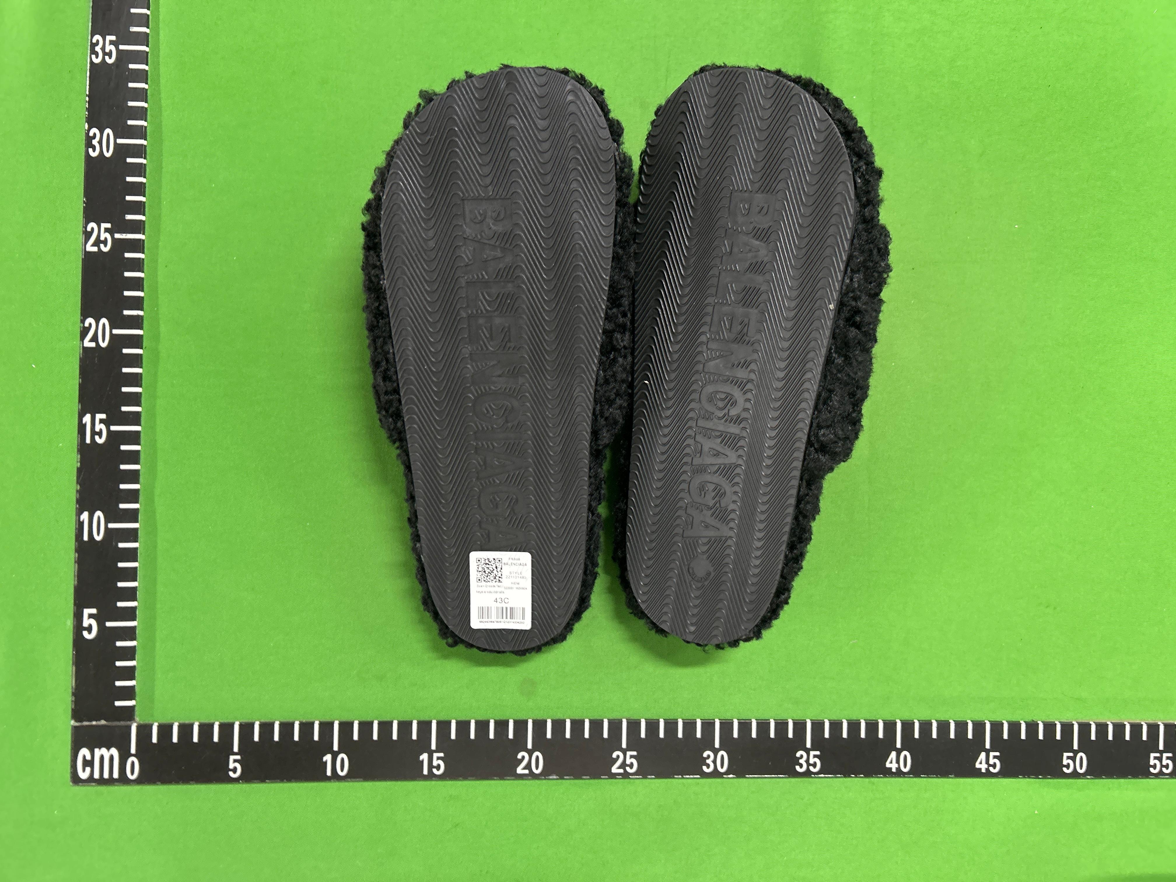 Foto QC 8 de Balenciaga Furry Slide Faux Shearling Political Campaign Chataigne