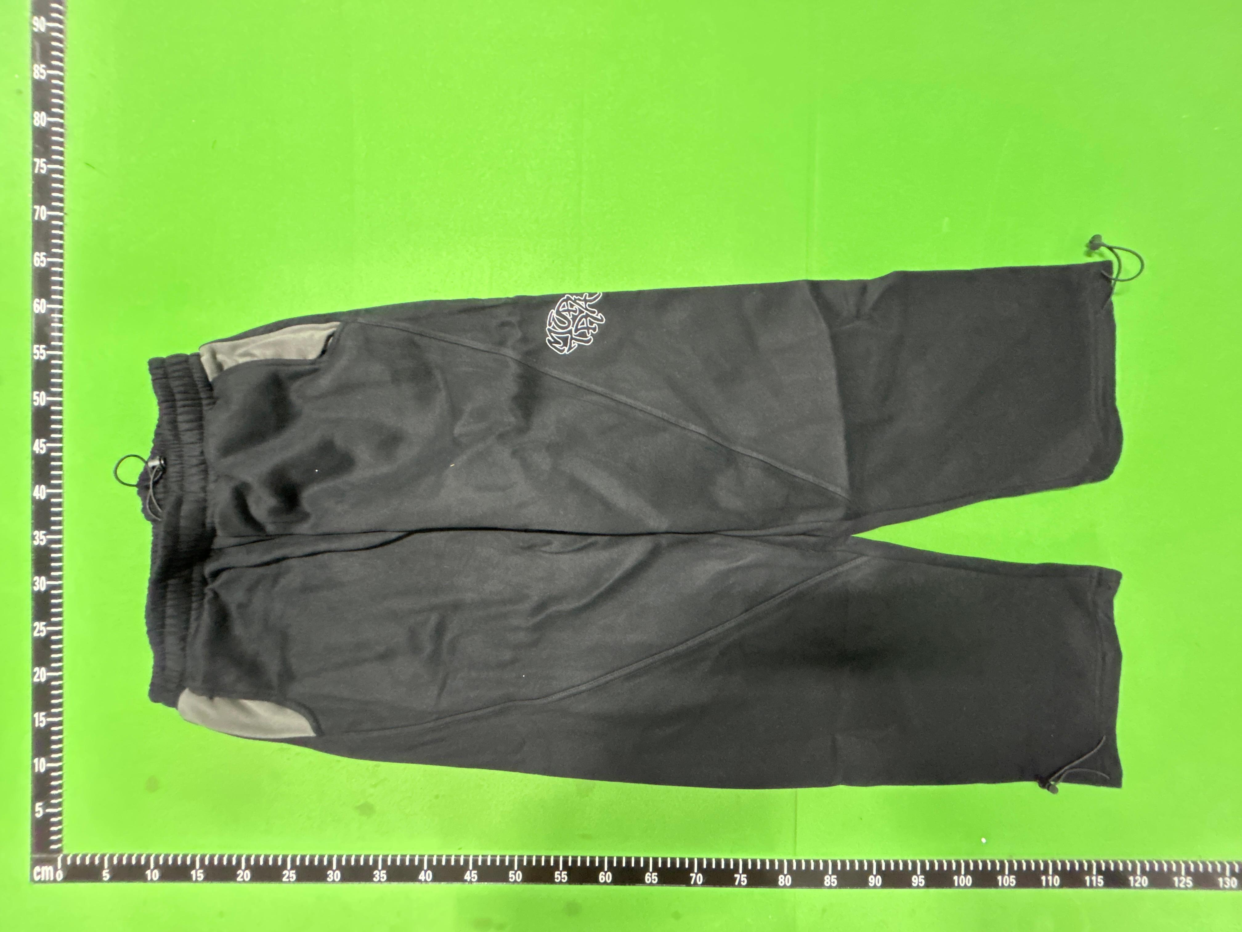 Foto QC 8 de Mertra Sweat Shorts Embroidered Logo Grey