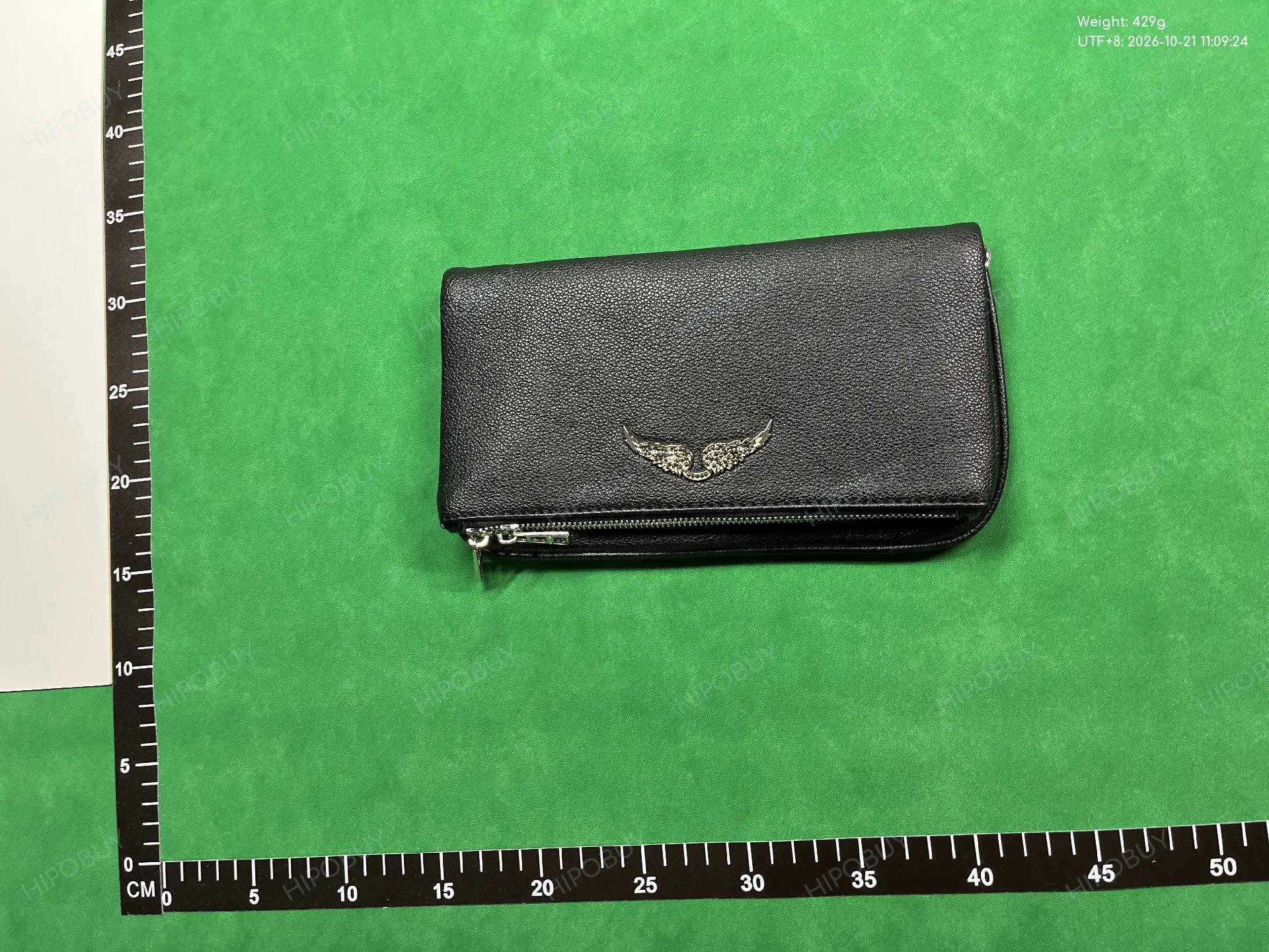 Foto QC 1 de Zadig & Voltaire Rock Clutch Large Cream Grained Leather
