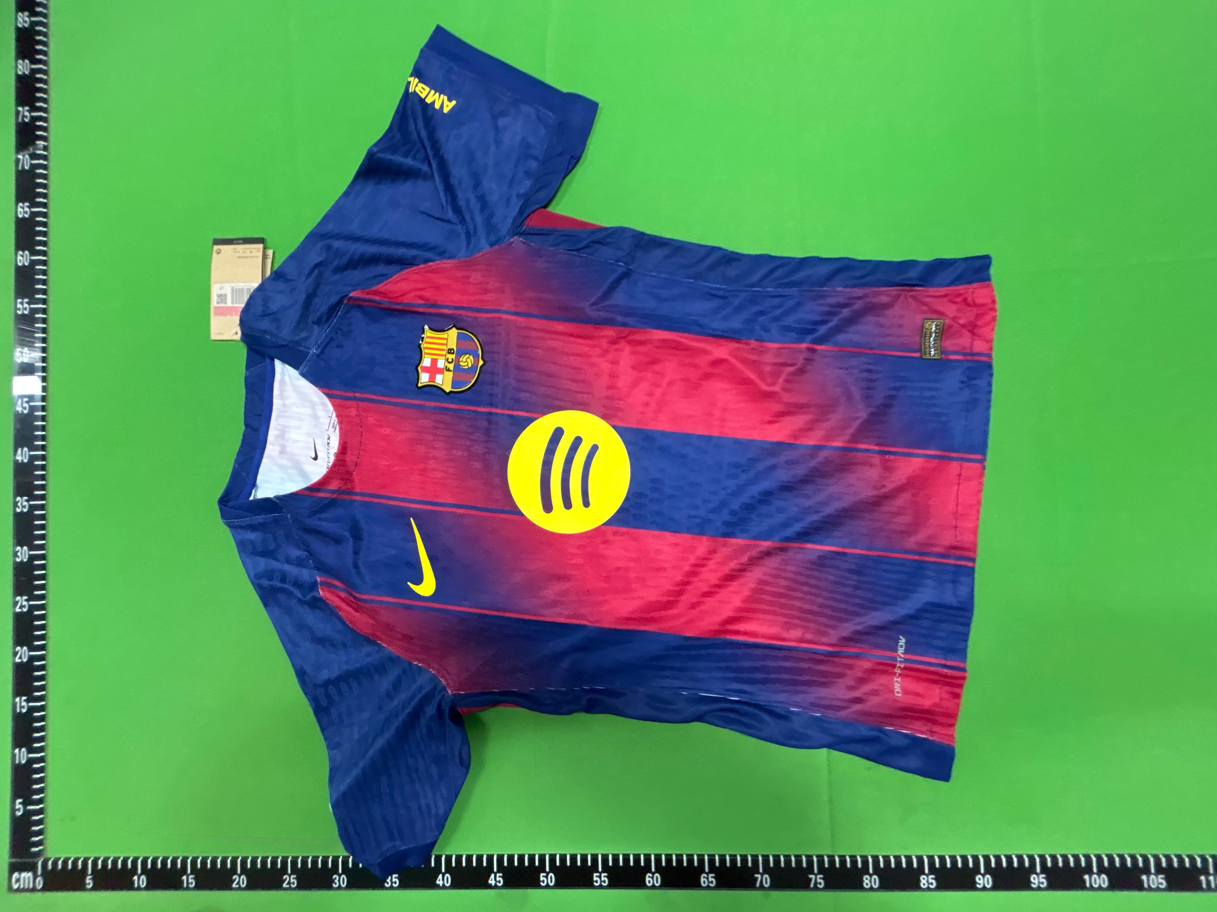 Foto QC 3 de Nike x FC Barcelona 2025/26 Away Player Jersey Gold