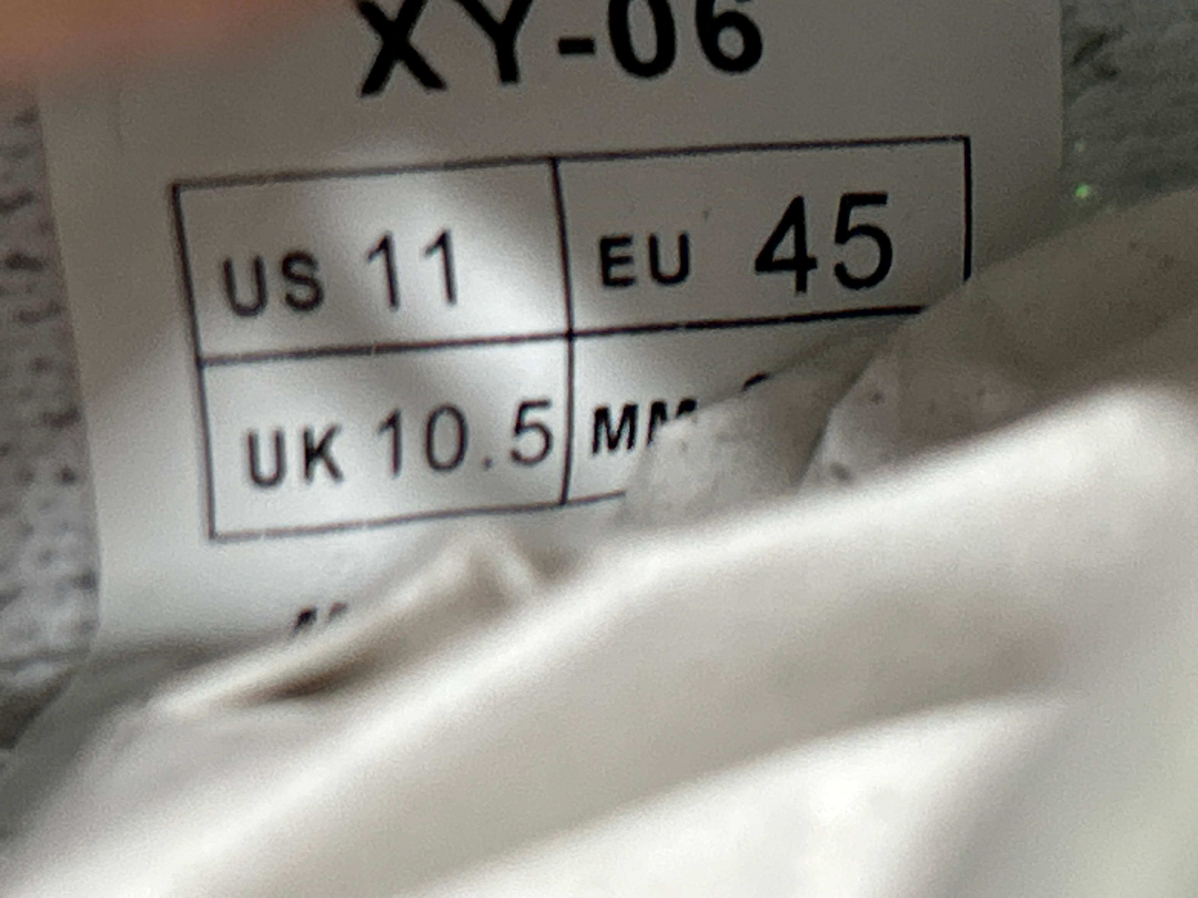 Foto QC 8 de adidas Yeezy Boost 350 V2 Zebra CP9654