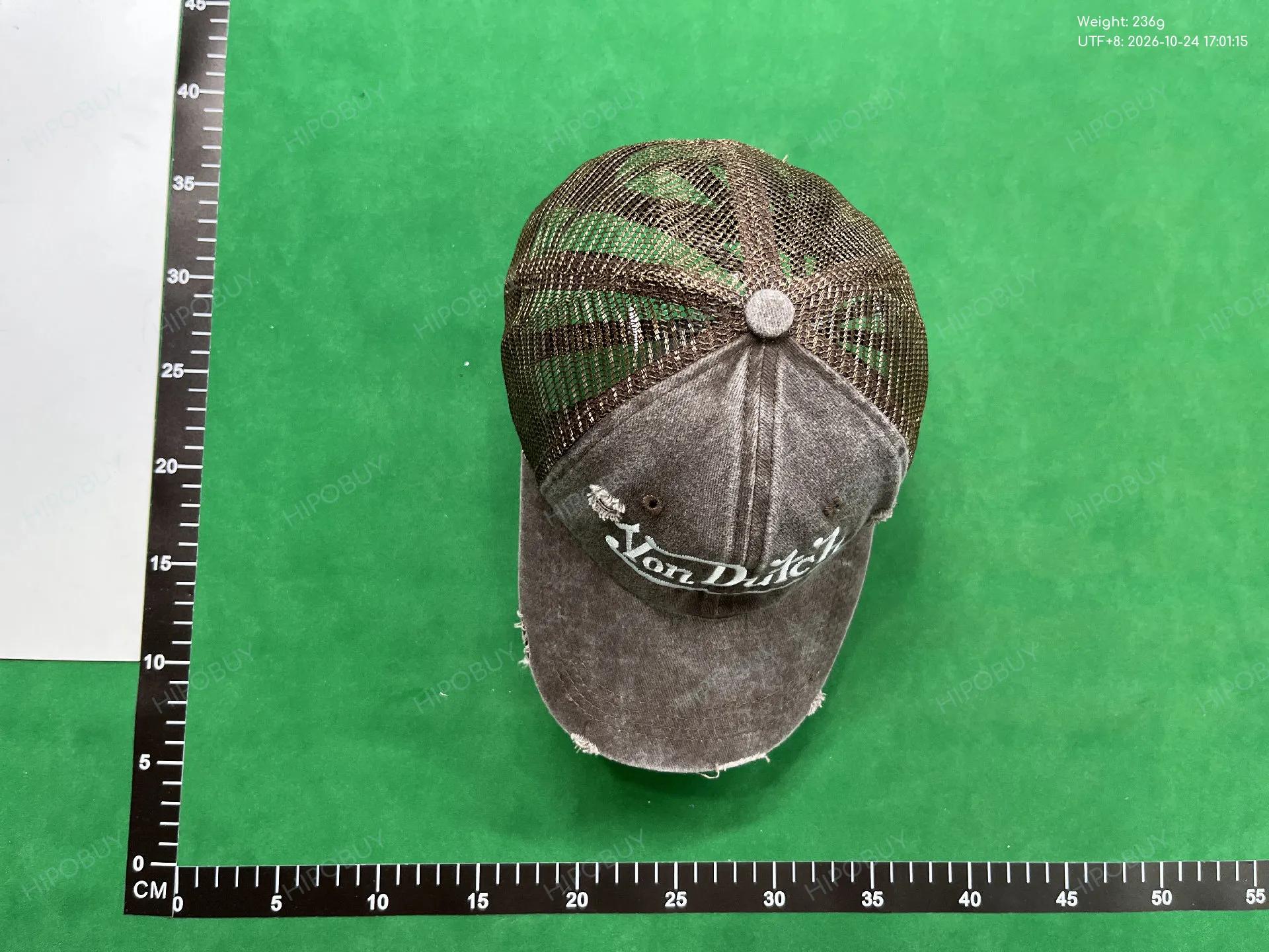 Foto QC 7 de Von Dutch Distressed Logo Trucker Cap Pink