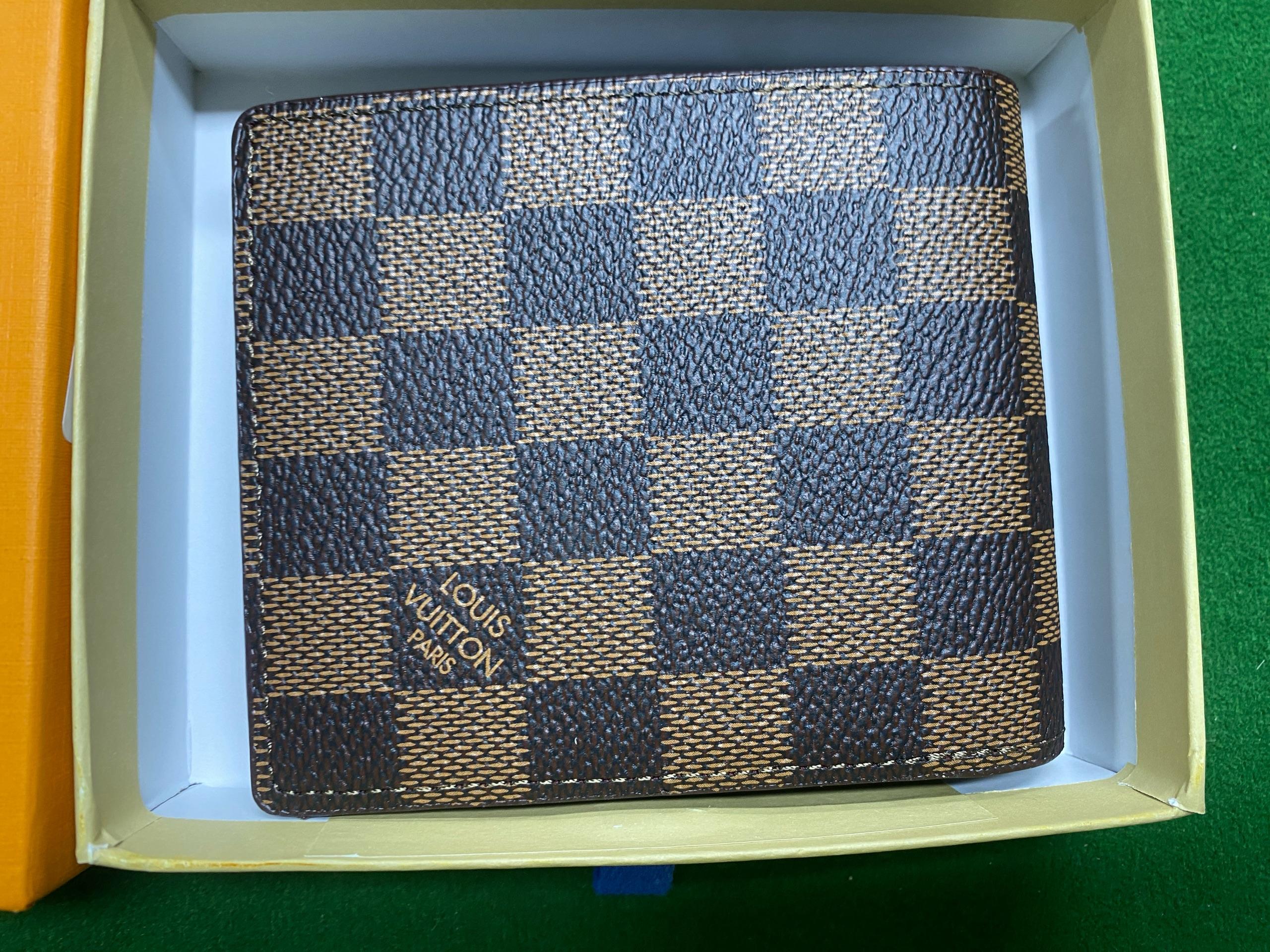 Foto QC 2 de Louis Vuitton Multiple Wallet Monogram Eclipse