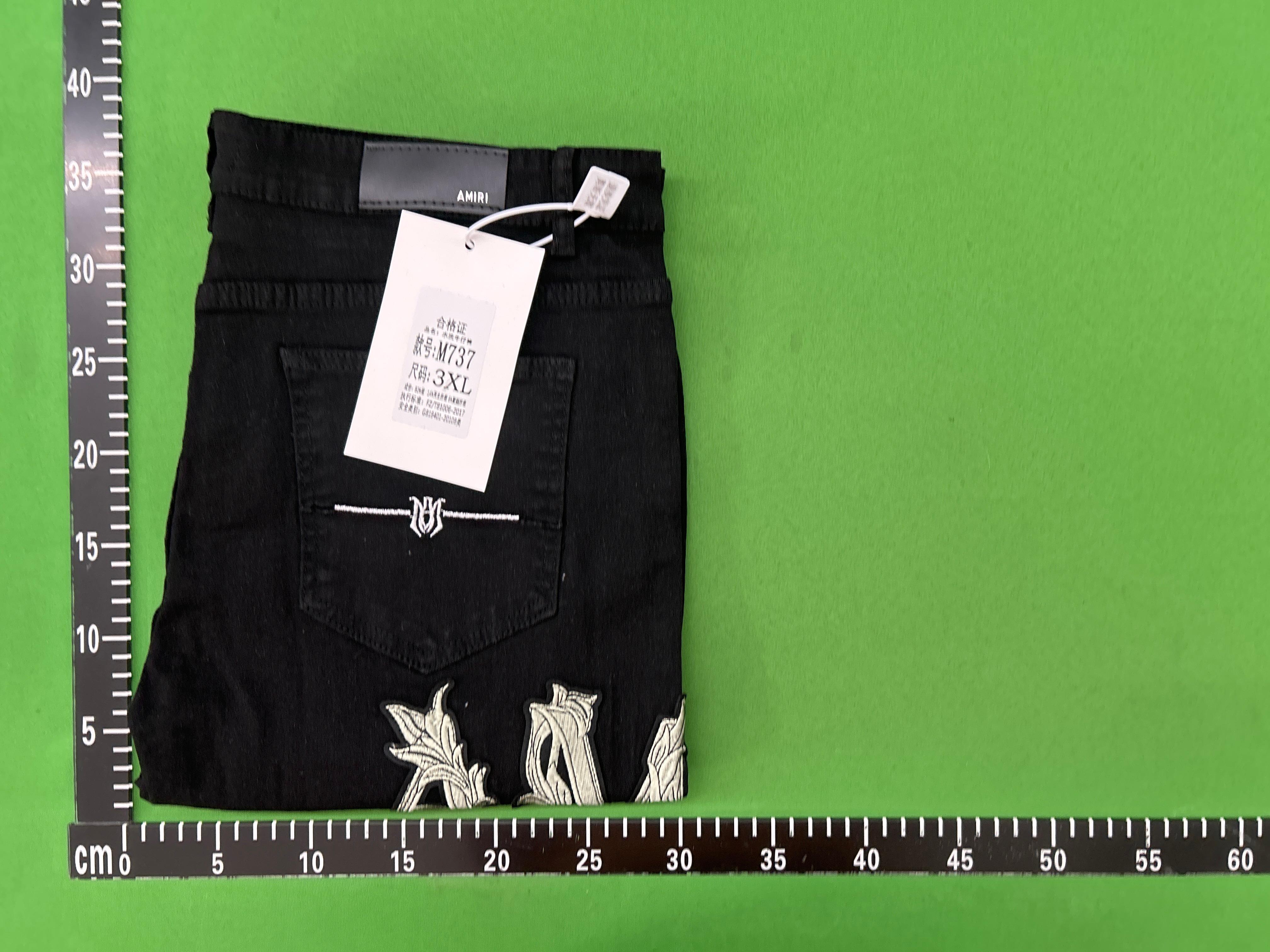 Foto QC 1 de Amiri Jeans Slim Distressed Black