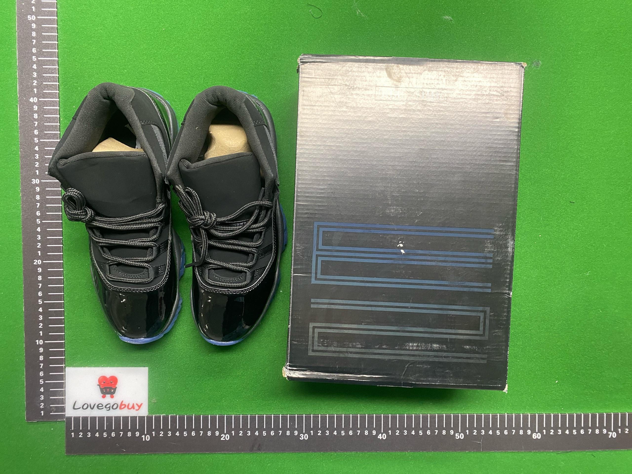 Foto QC 5 de Jordan 11 Retro Cap and Gown 378037-005