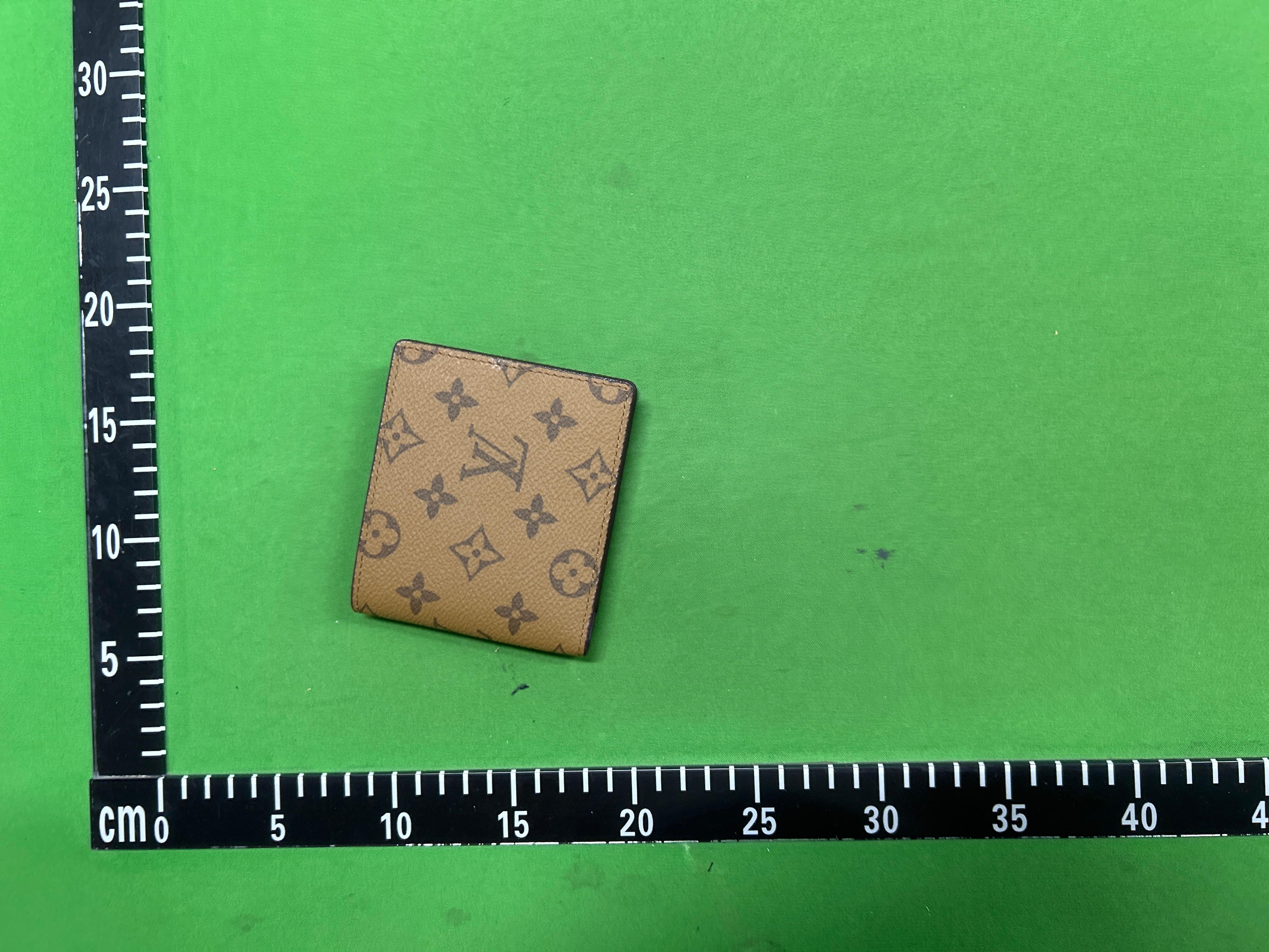 Foto QC 2 de Louis Vuitton Supreme Slender Wallet Epi Black