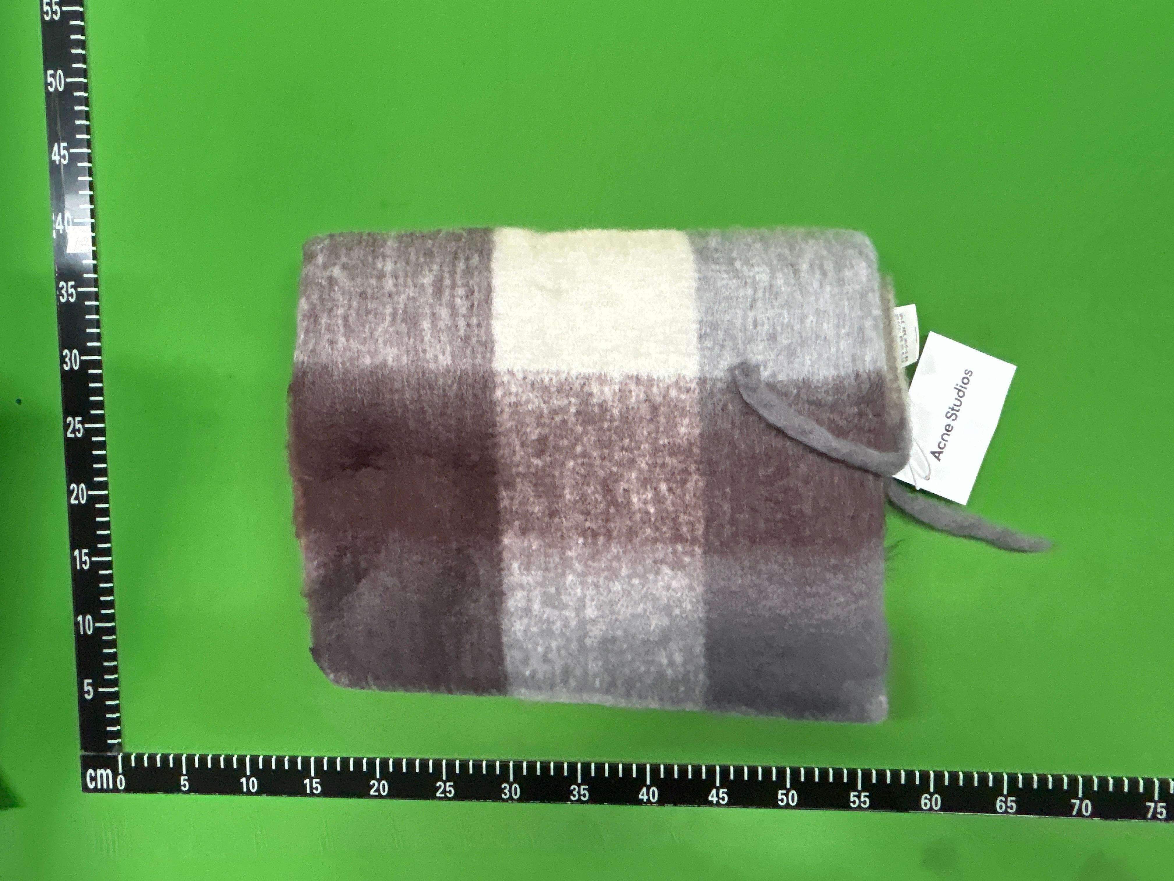 Foto QC 3 de Acne Studios Mohair Checked Scarf Light Blue/White/Powder Blue