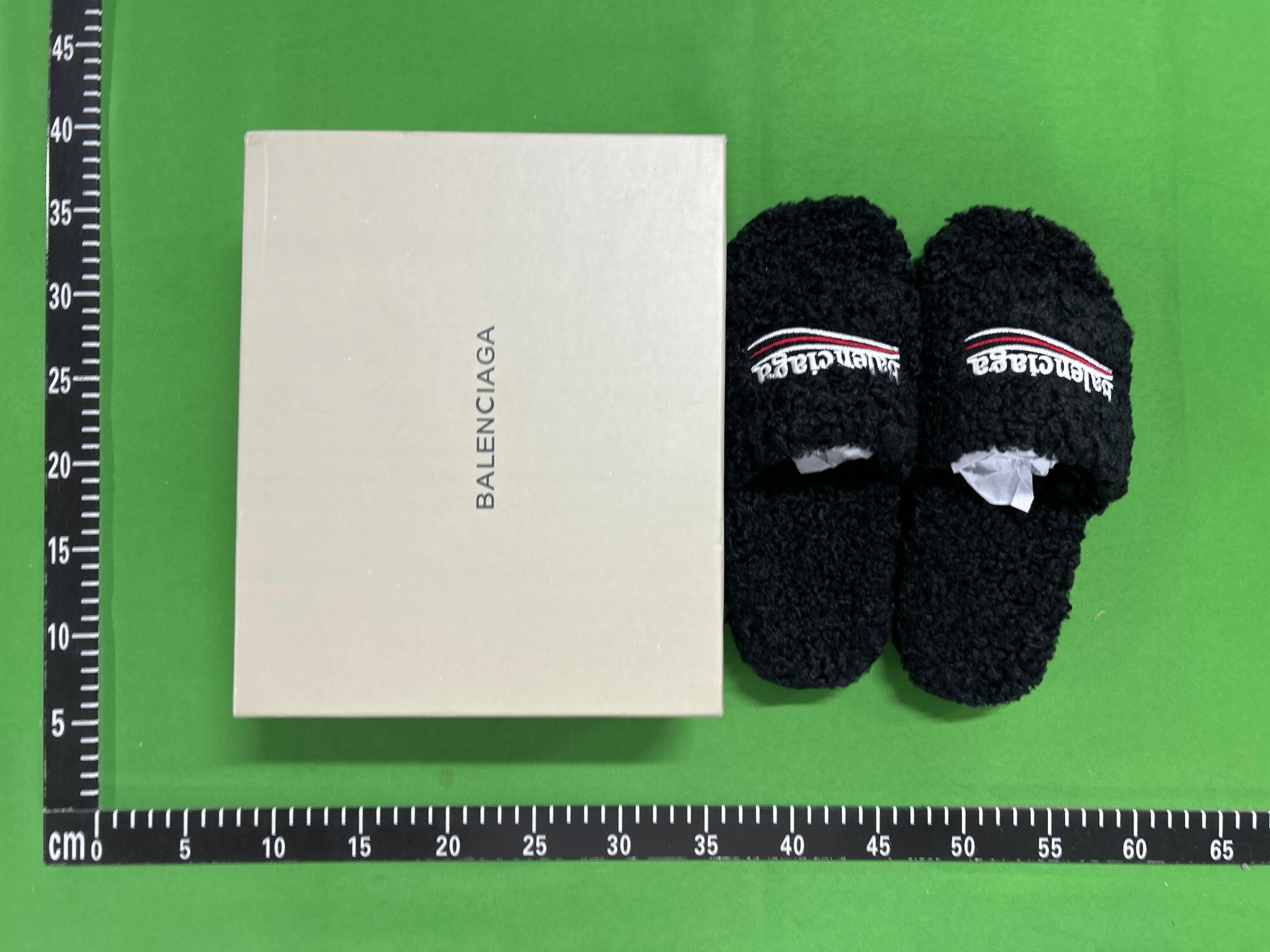 Foto QC 2 de Balenciaga Furry Slide Faux Shearling Political Campaign Chataigne