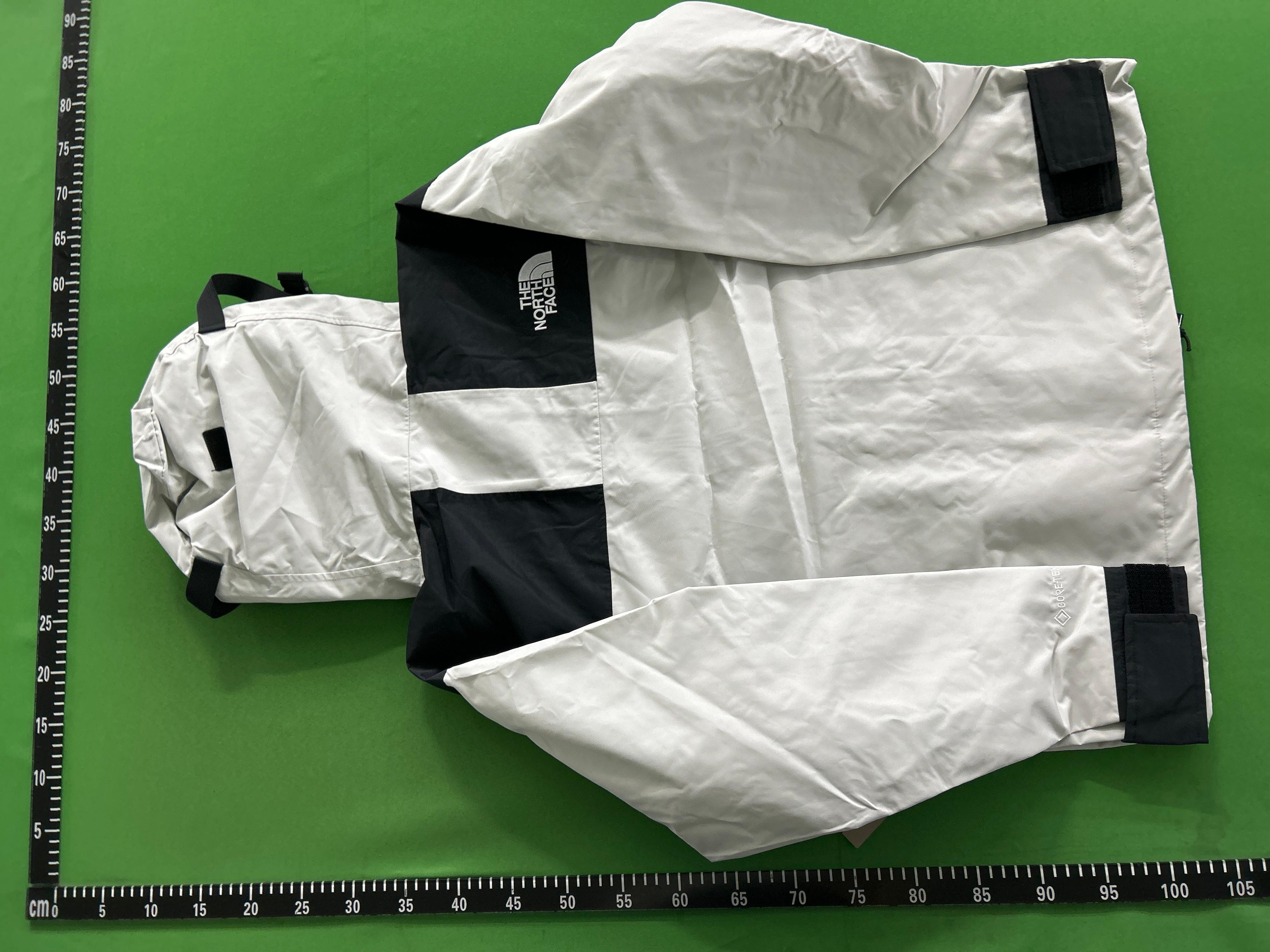 Foto QC 8 de The North Face 1990 Mountain Jacket Gore-Tex Purple