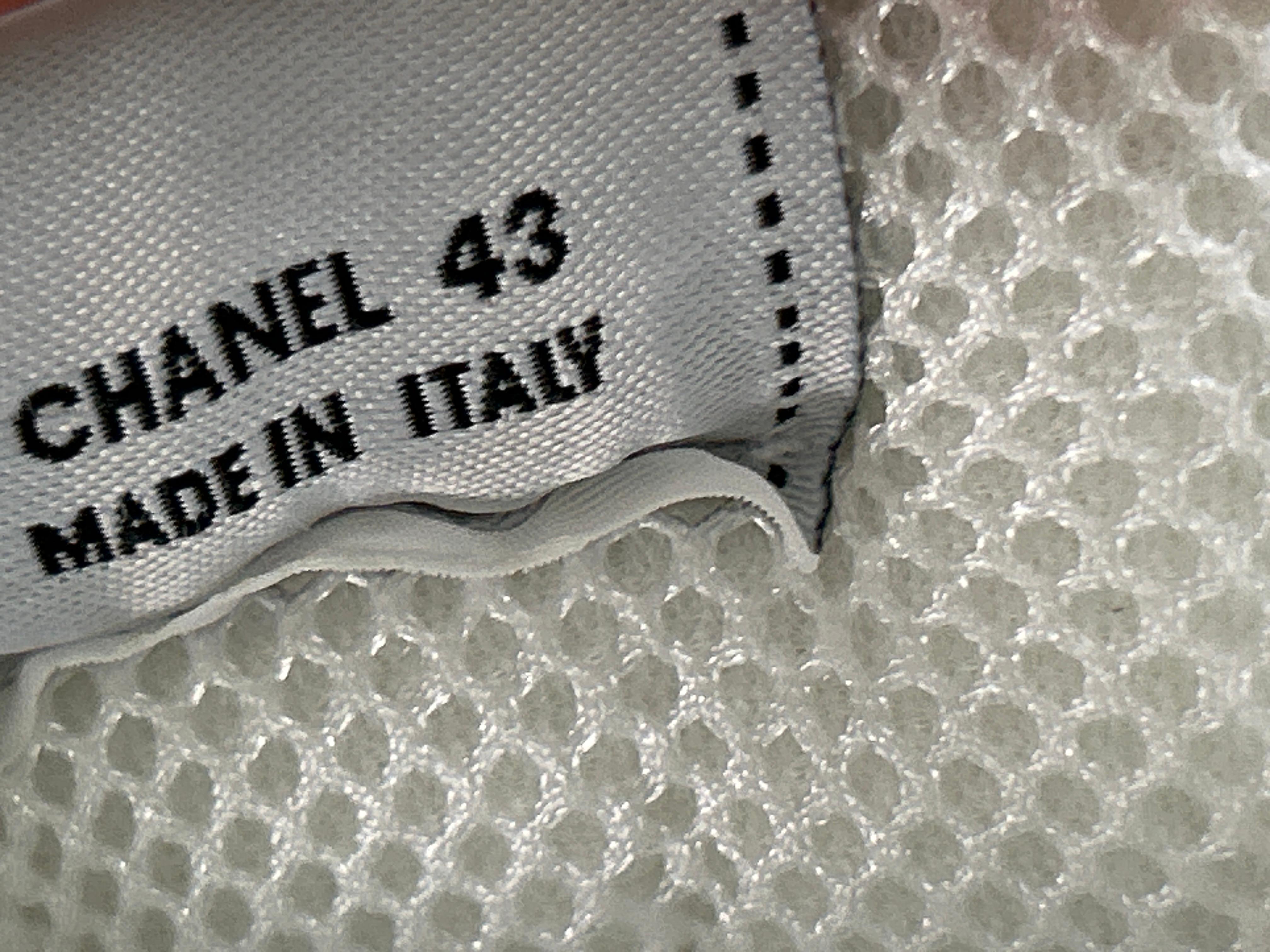 Foto QC 8 de Chanel CC Sneakers Metallic Mesh Low Top Silver White