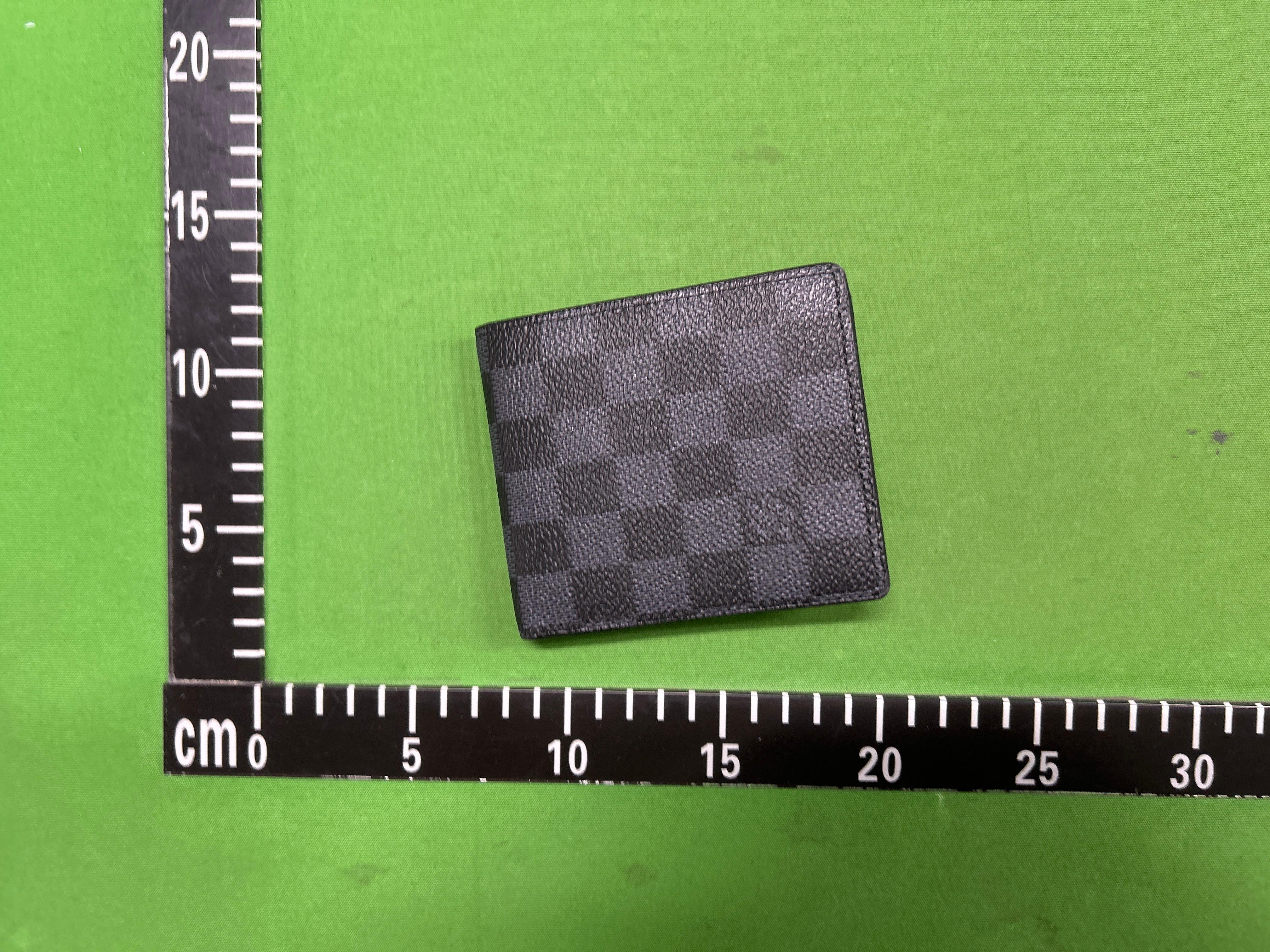 Foto QC 5 de Louis Vuitton Multiple Wallet Monogram Shadow Black