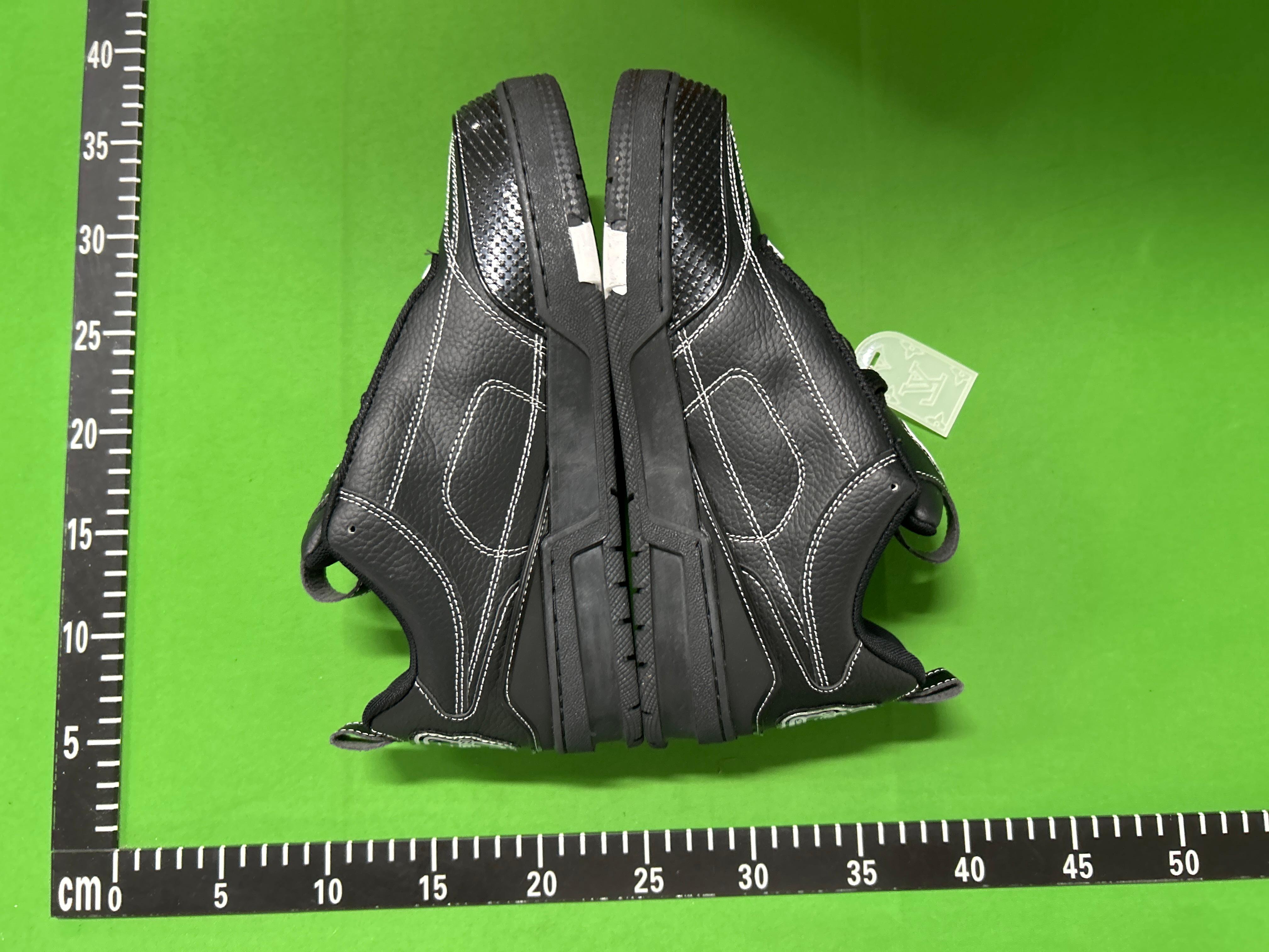 Foto QC 4 de Louis Vuitton Skate Sneaker Black Grey 1A43K1