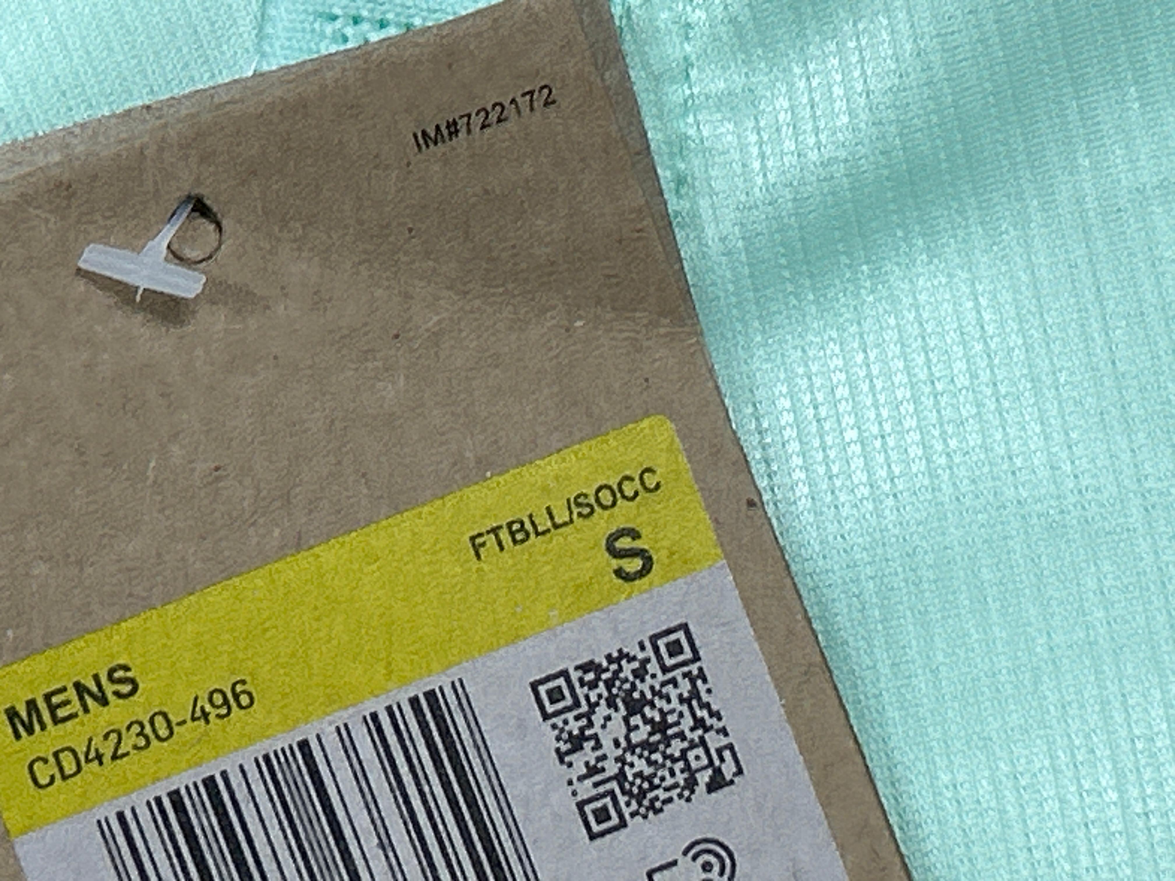Foto QC 2 de adidas x Real Madrid 2026/27 Away Jersey Aurora Ivy