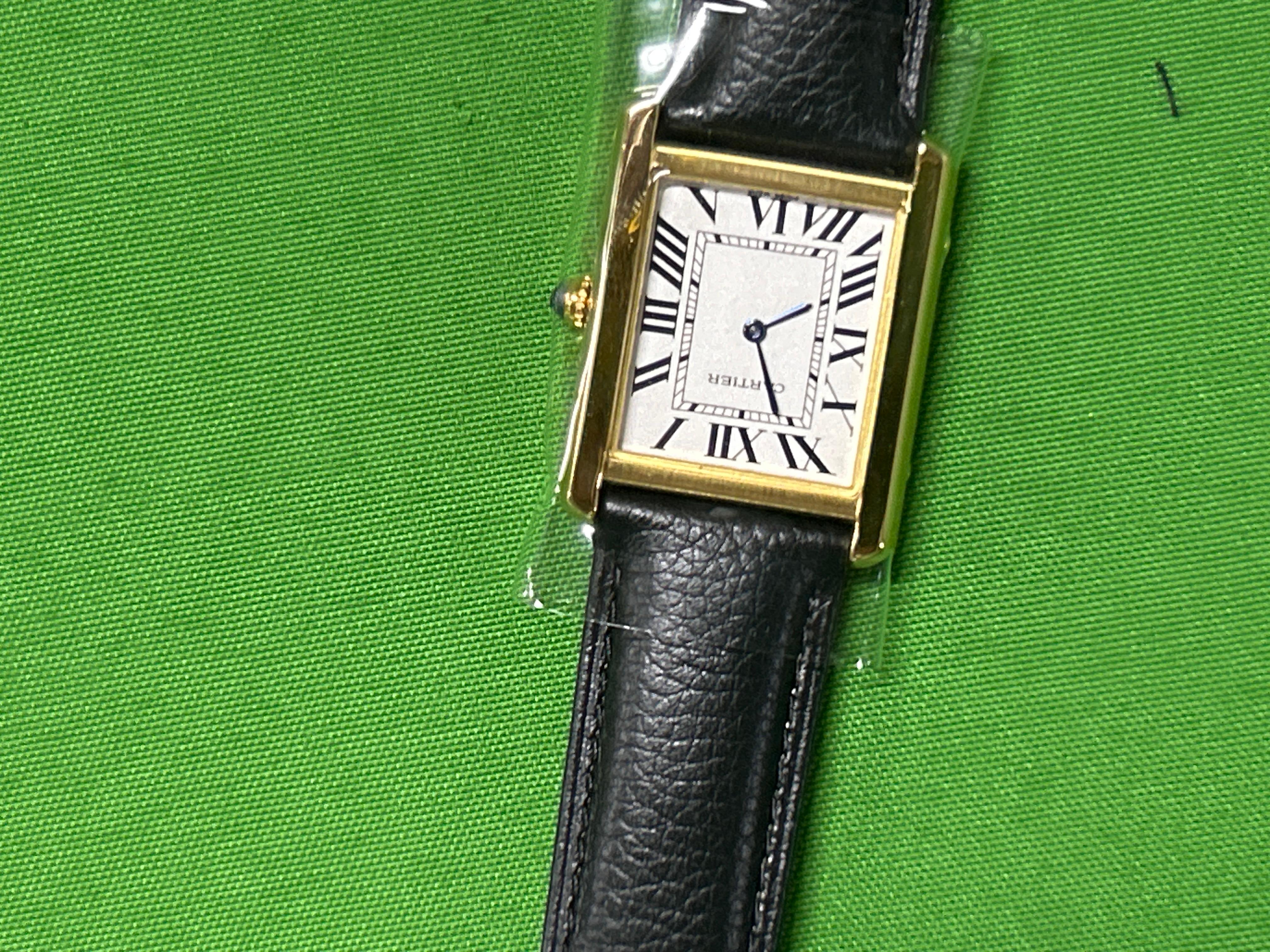 Foto QC 6 de Cartier Tank Must Diamond Bezel