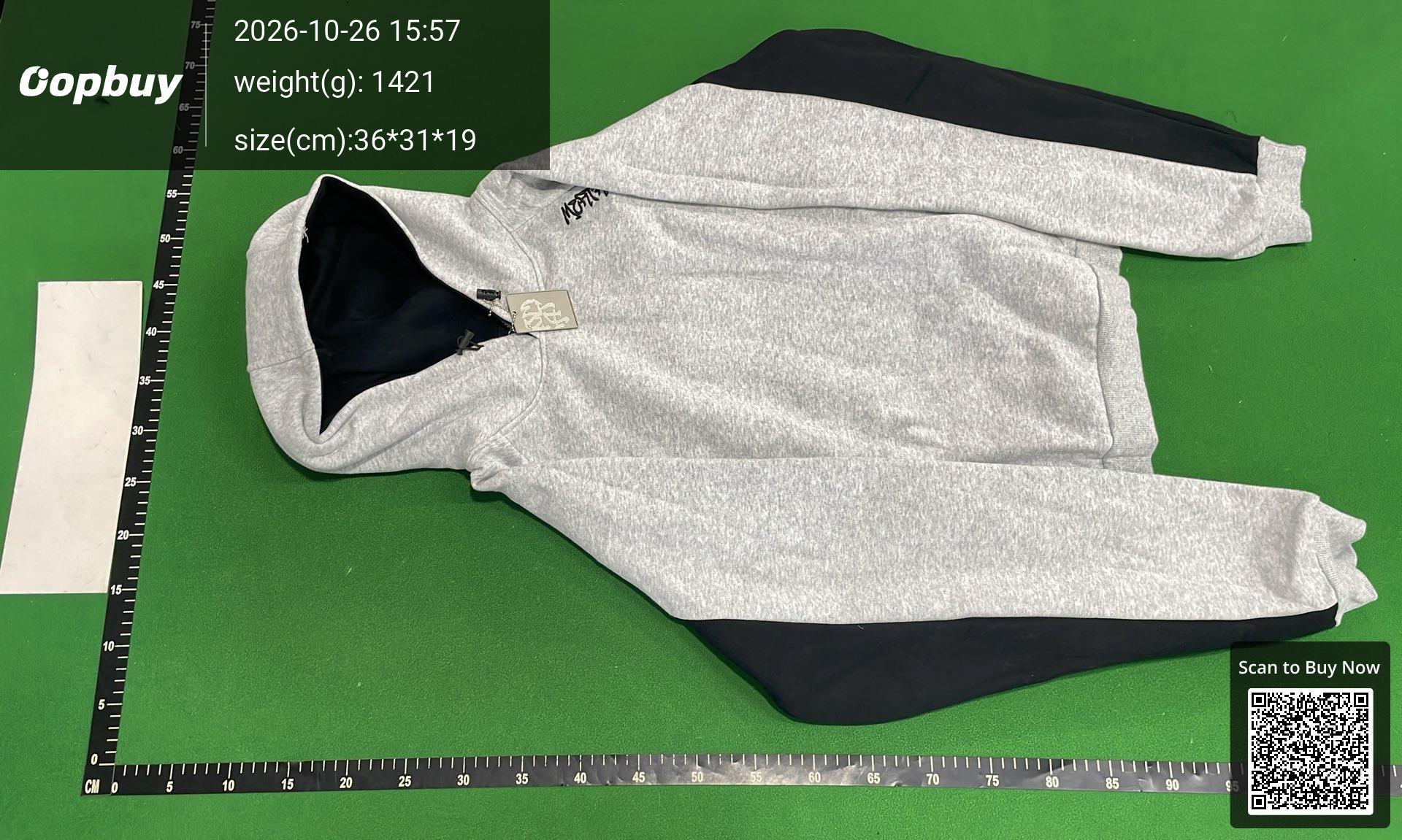 Foto QC 2 de Mertra Sweat Shorts Embroidered Logo Grey