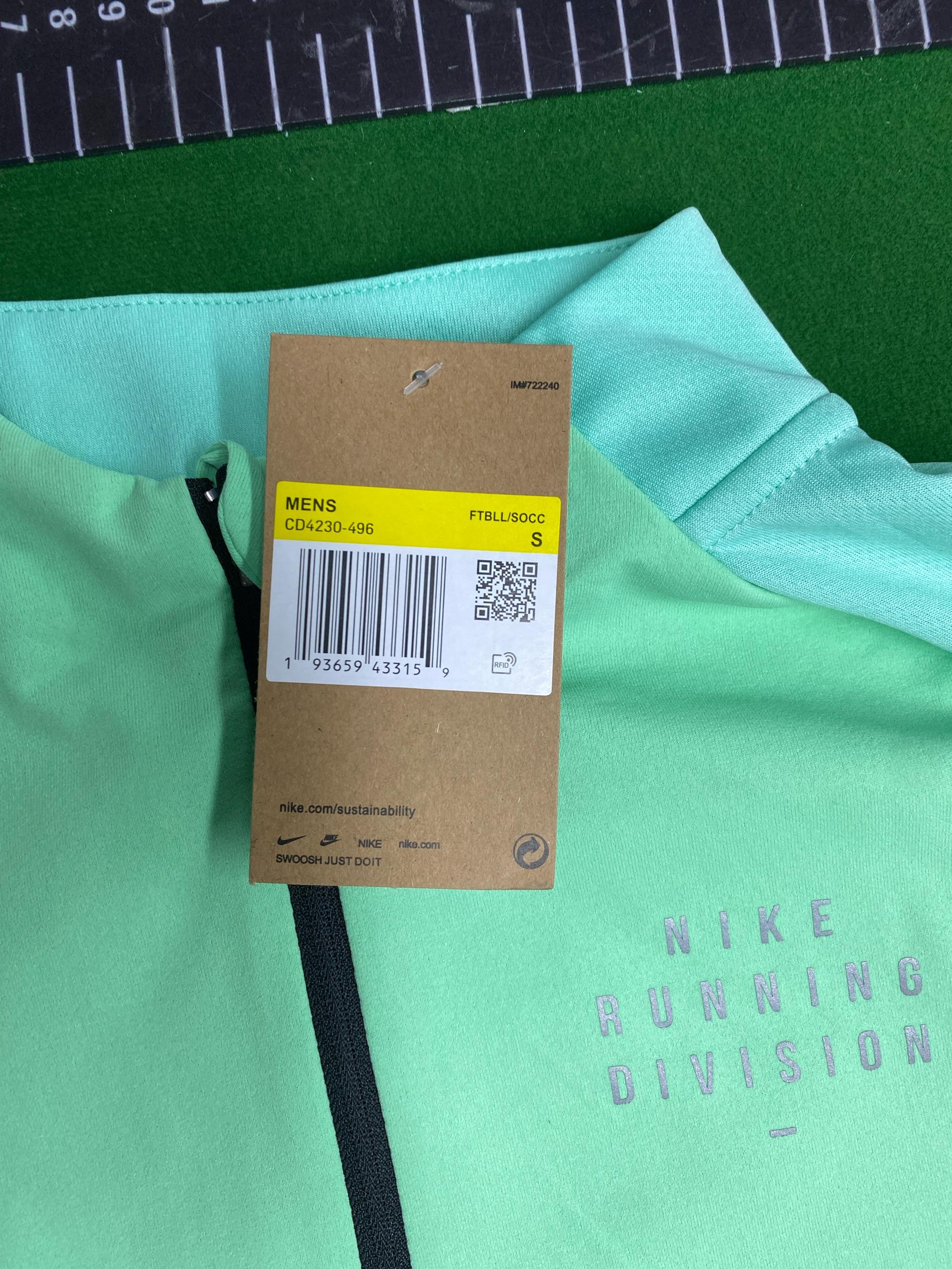 Foto QC 8 de Nike Run Division Set 2-Piece Green Black
