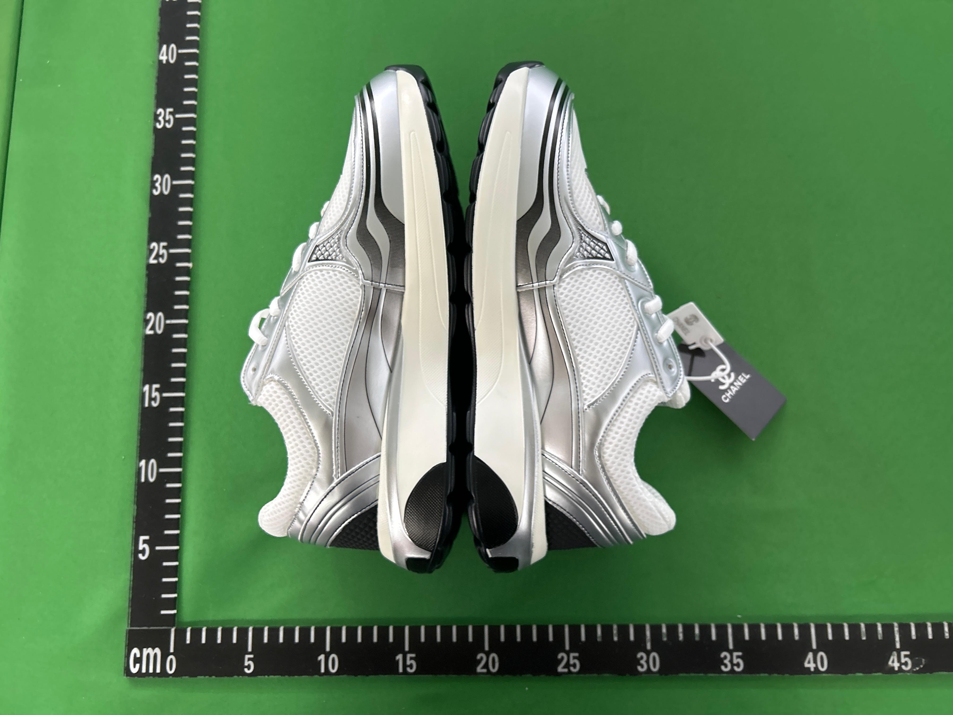 Foto QC 5 de Chanel CC Sneakers Metallic Mesh Low Top Silver White