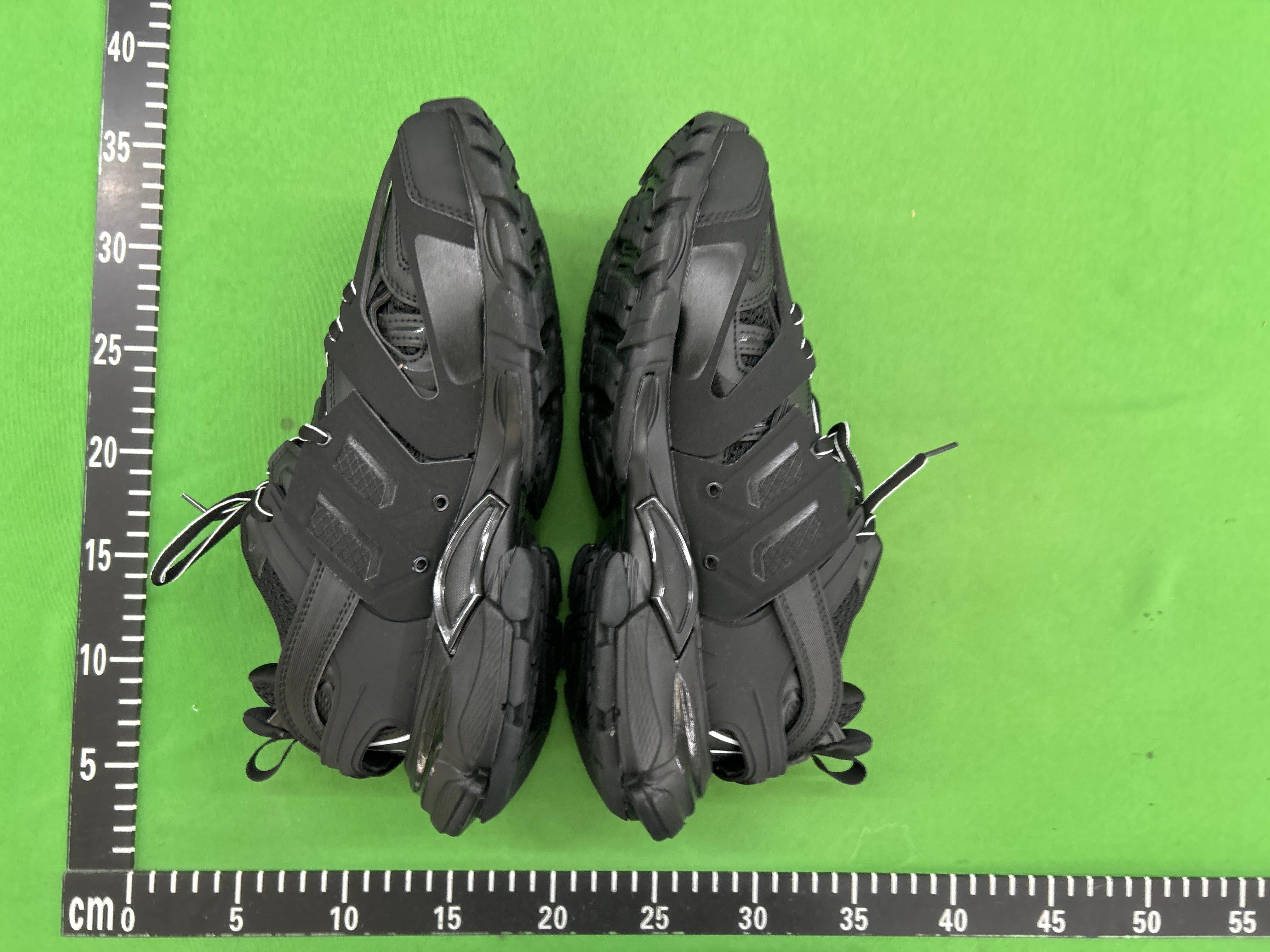 Foto QC 5 de Balenciaga Track Sneaker Black 542023 W1GB1 1000