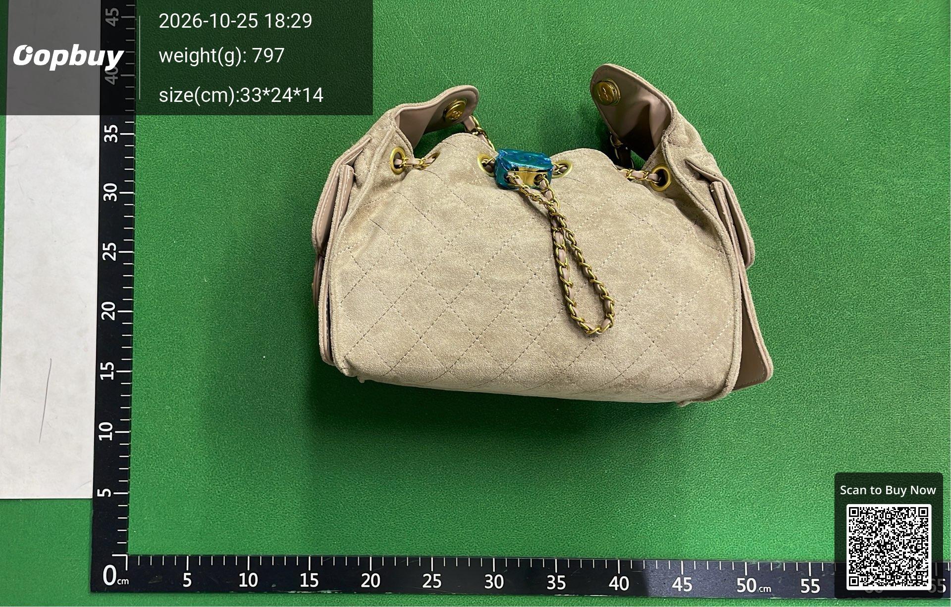 Foto QC 6 de Chanel Quilted Chain Bucket Bag Black Suede