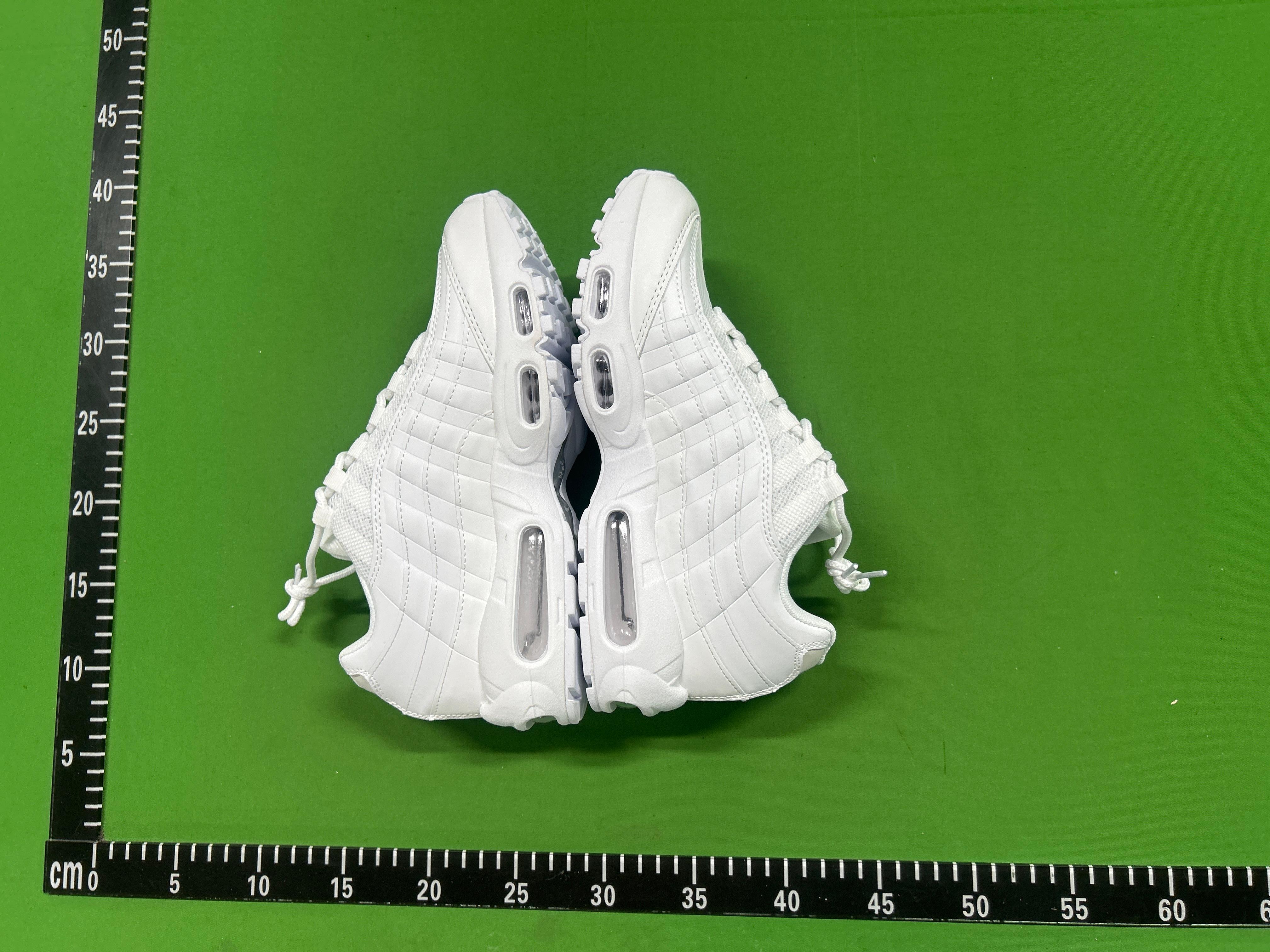 Foto QC 4 de Nike Air Max 95 Triple Black CI3705-001