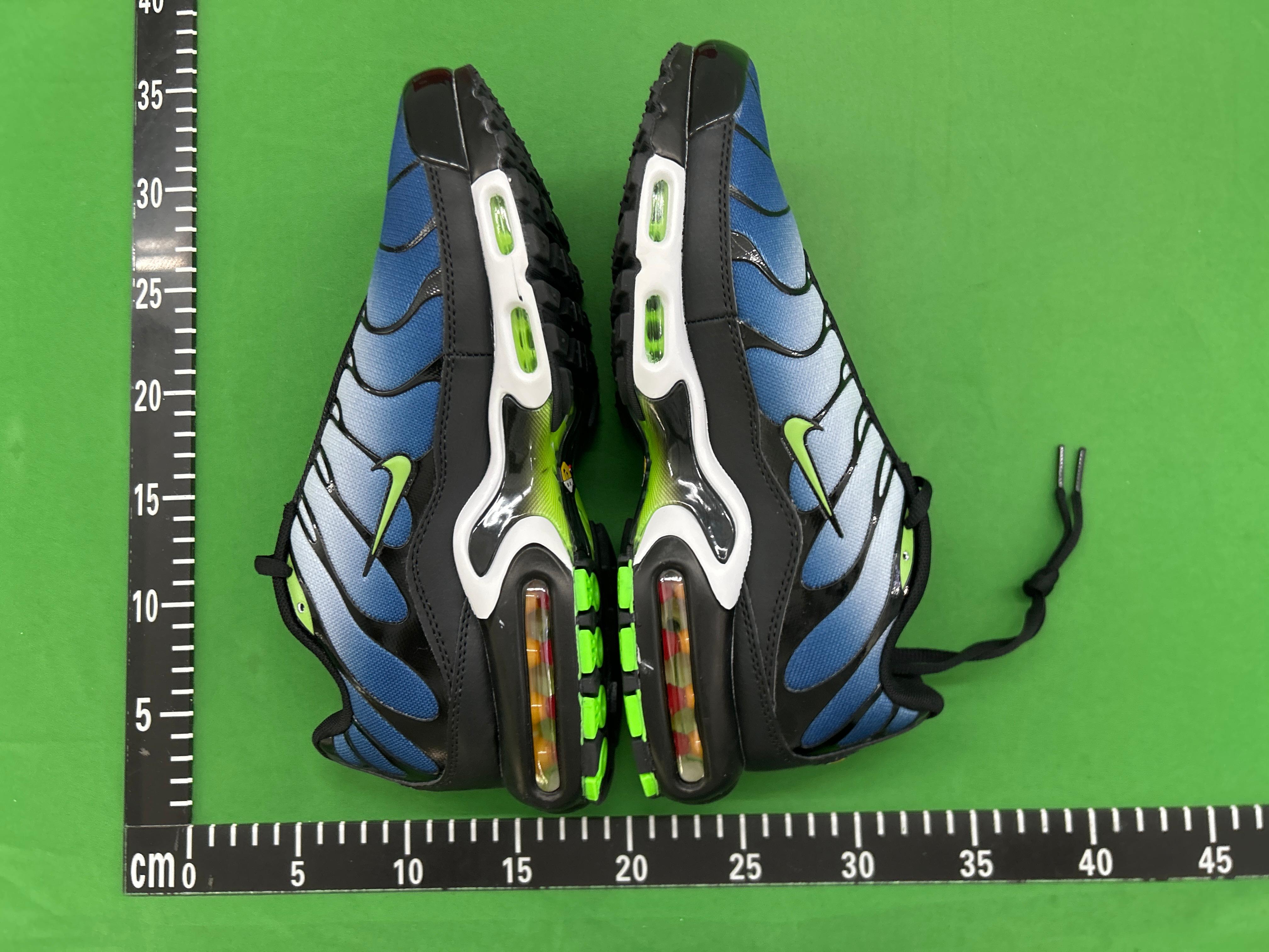 Foto QC 6 de Nike Air Max Plus TN Retro Low Triple Black 604133-050