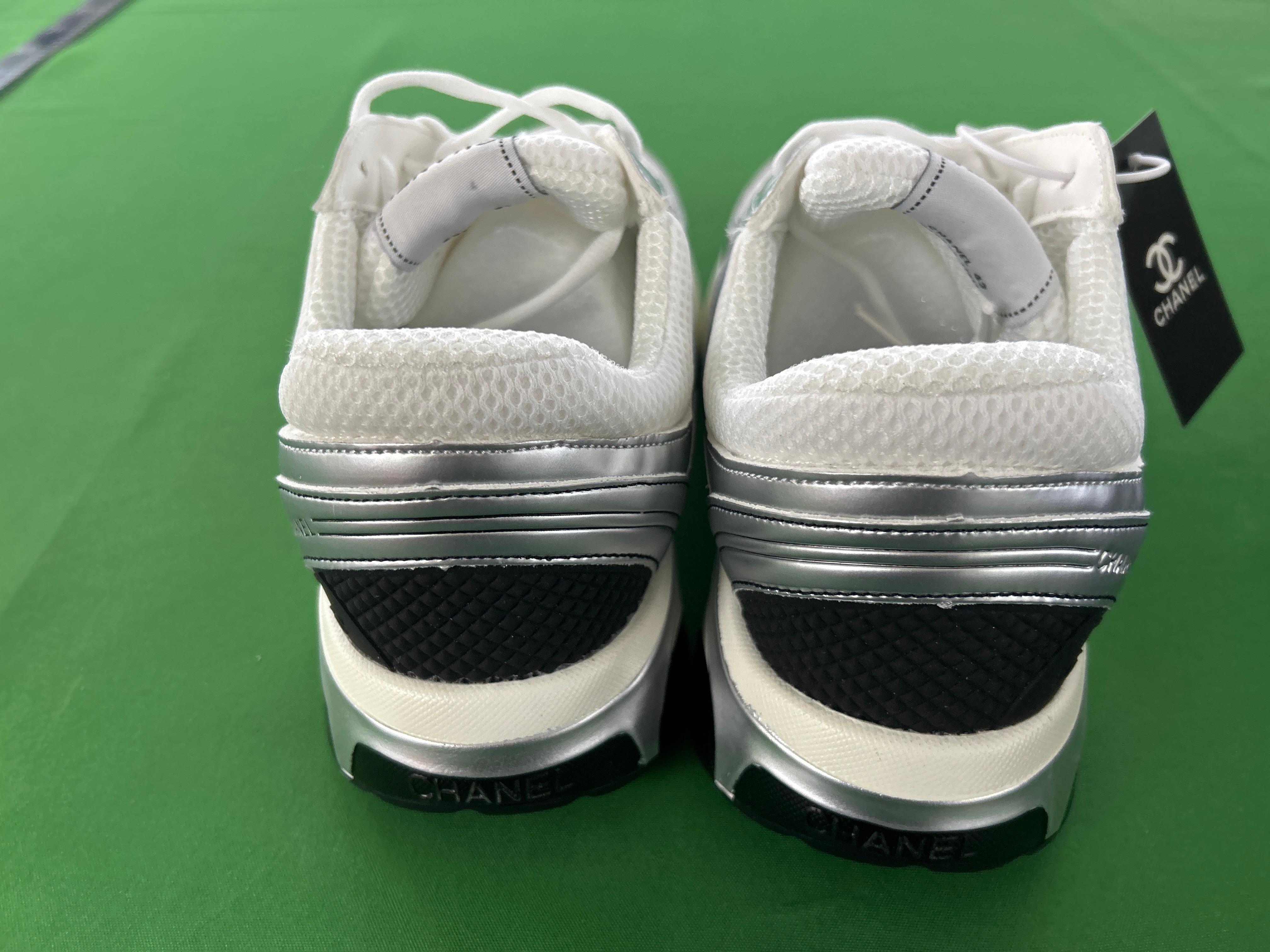 Foto QC 3 de Chanel CC Sneakers Metallic Mesh Low Top Silver White