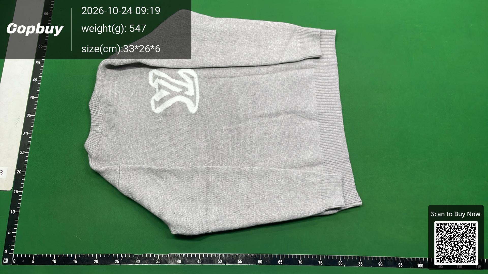 Foto QC 3 de Louis Vuitton Crewneck Sweater LV Logo Knit Grey